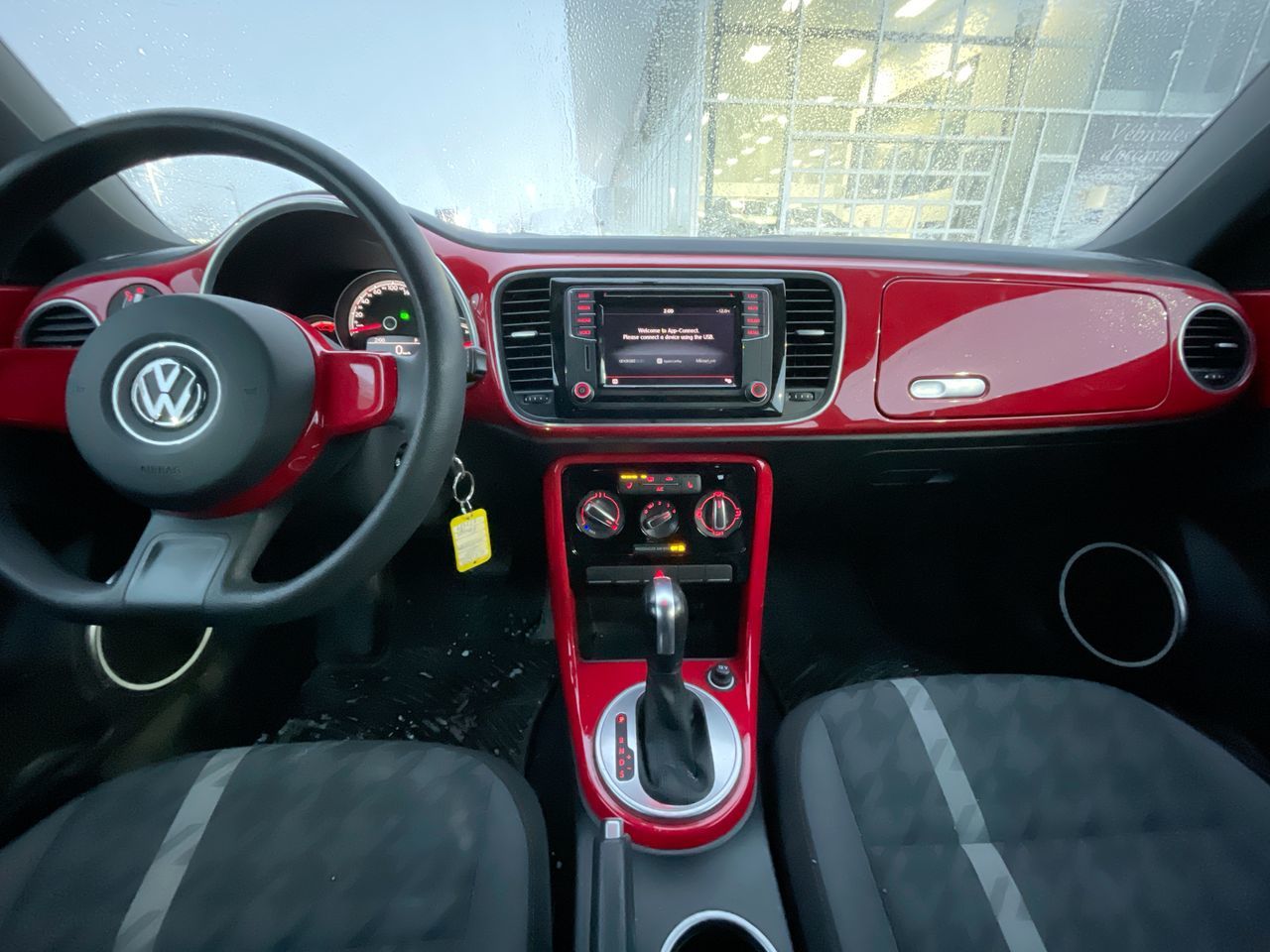 Volkswagen Beetle Coupe  2017