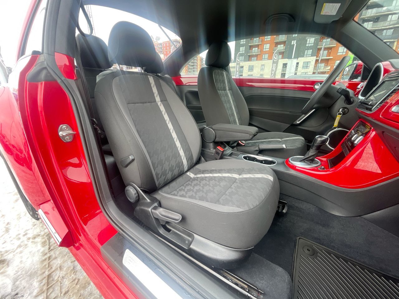 2017 Volkswagen Beetle Coupe in Laval, Quebec