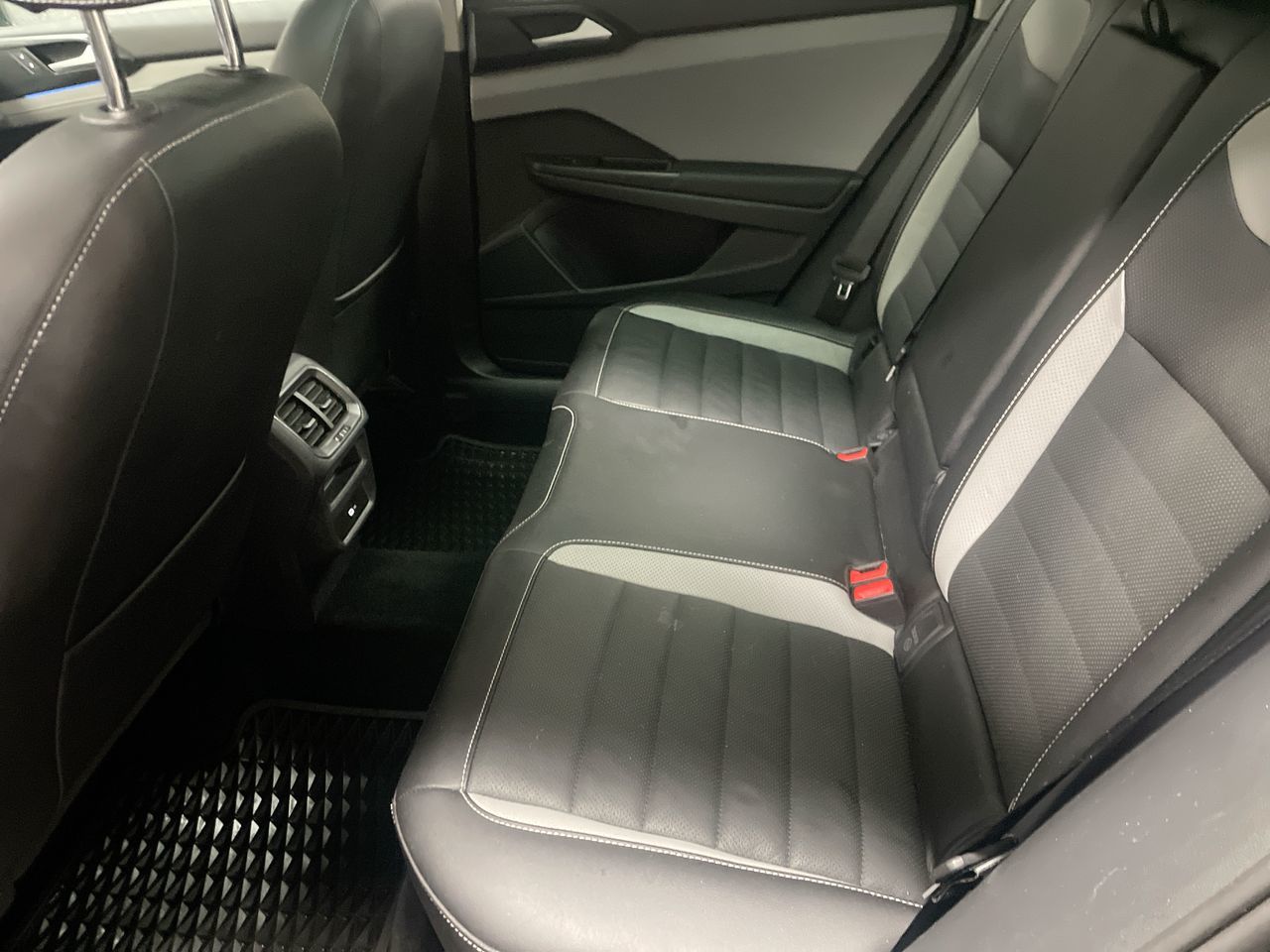 Volkswagen Taos  2022