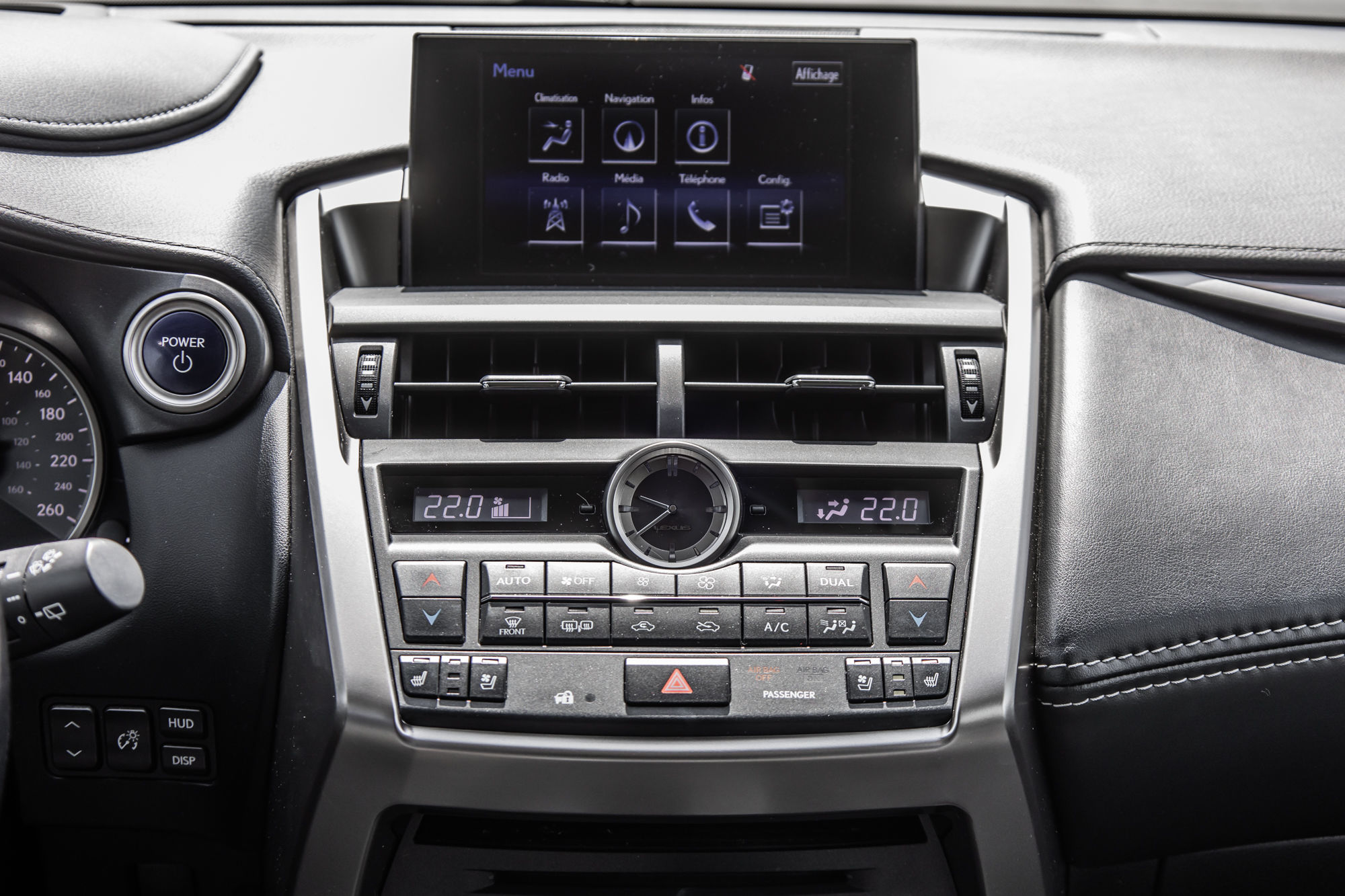 Lexus NX 300h  2017 à Laval, Québec