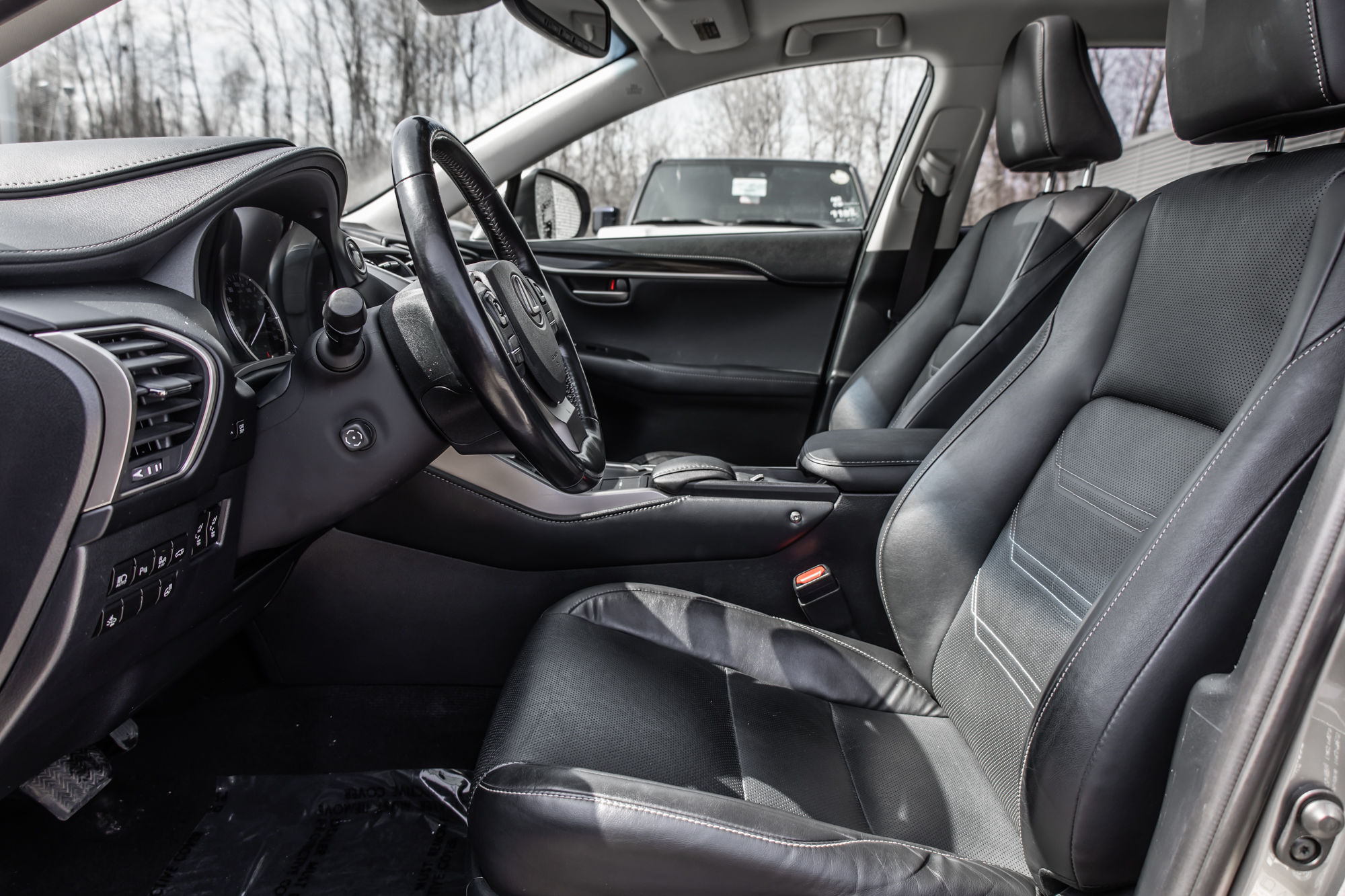 Lexus NX 300h  2017 à Laval, Québec