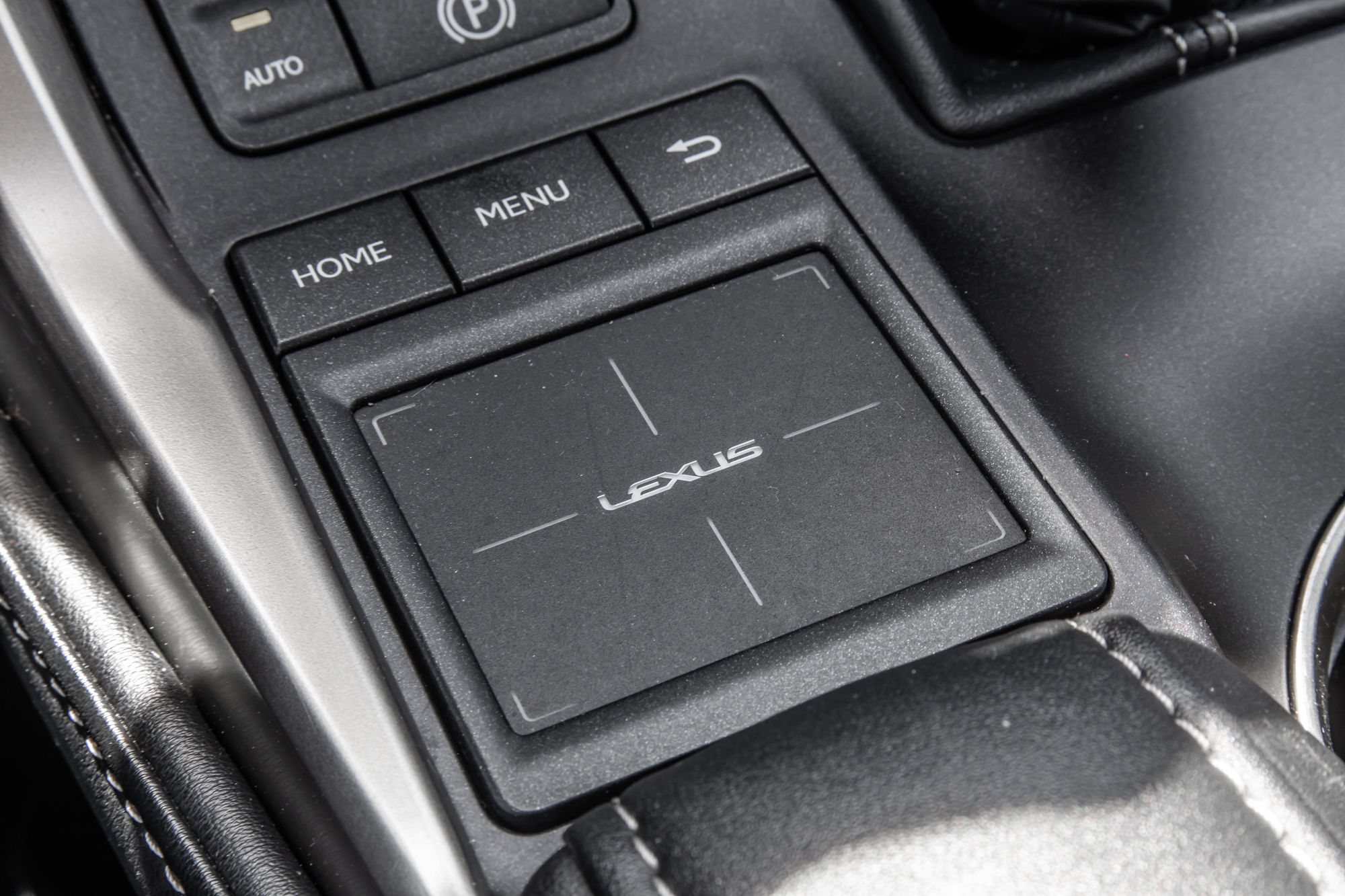 Lexus NX 300h  2017 à Laval, Québec