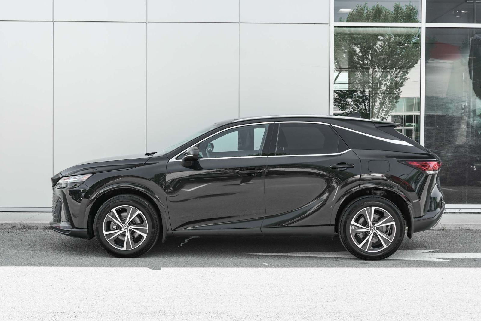 Lexus RX 350h 350h PREMIUM HYBRIDE AWD BAS KM CUIR TOIT 2024 — photo 5