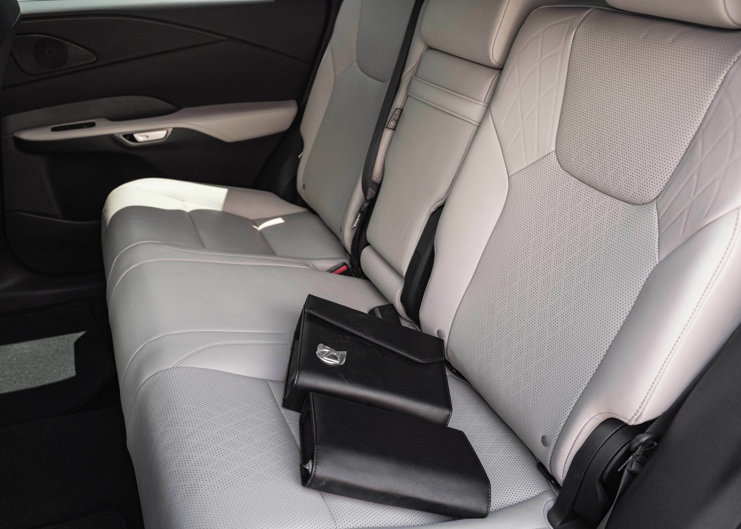 Lexus RX 350 ULTRA LUXURY BAS KM TOIT PANO CUIR NAVI 2024 — photo 7
