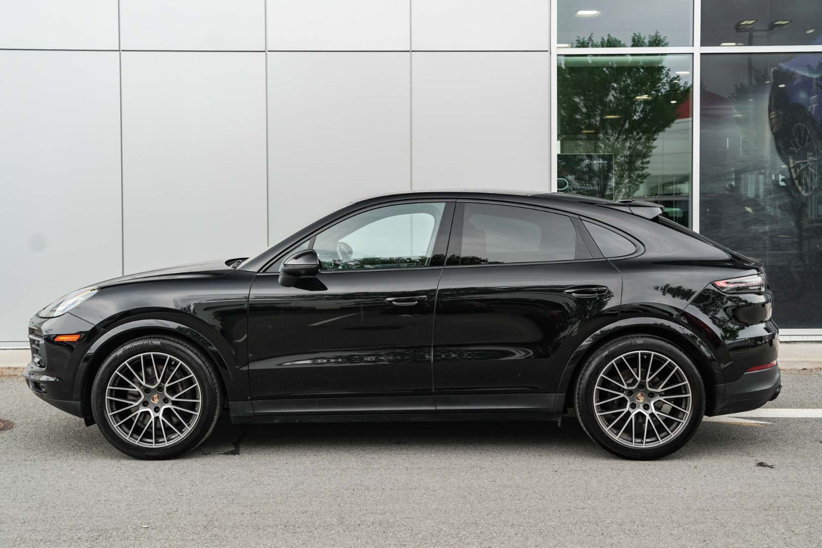 Porsche Cayenne COUPE PLATINUM EDITION LOW KM RED INTERIOR 2023 — photo 5
