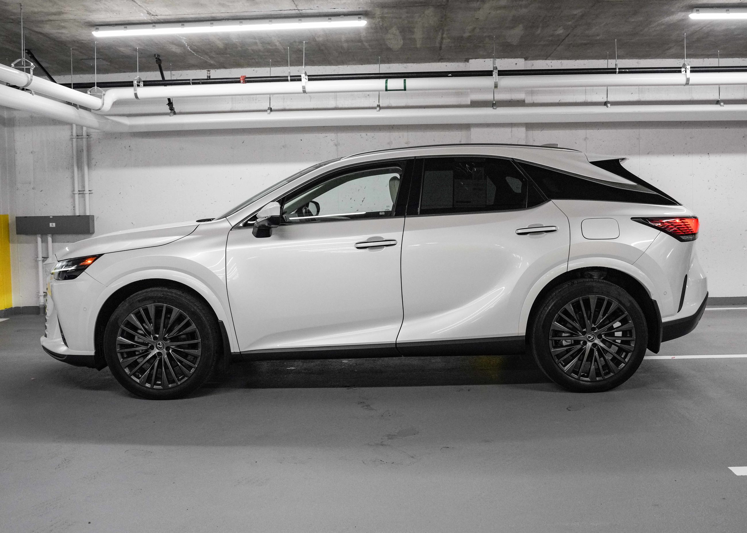 Lexus RX 350H **EXECUTIVE HYBRIDE PKG** 2023 — photo 3