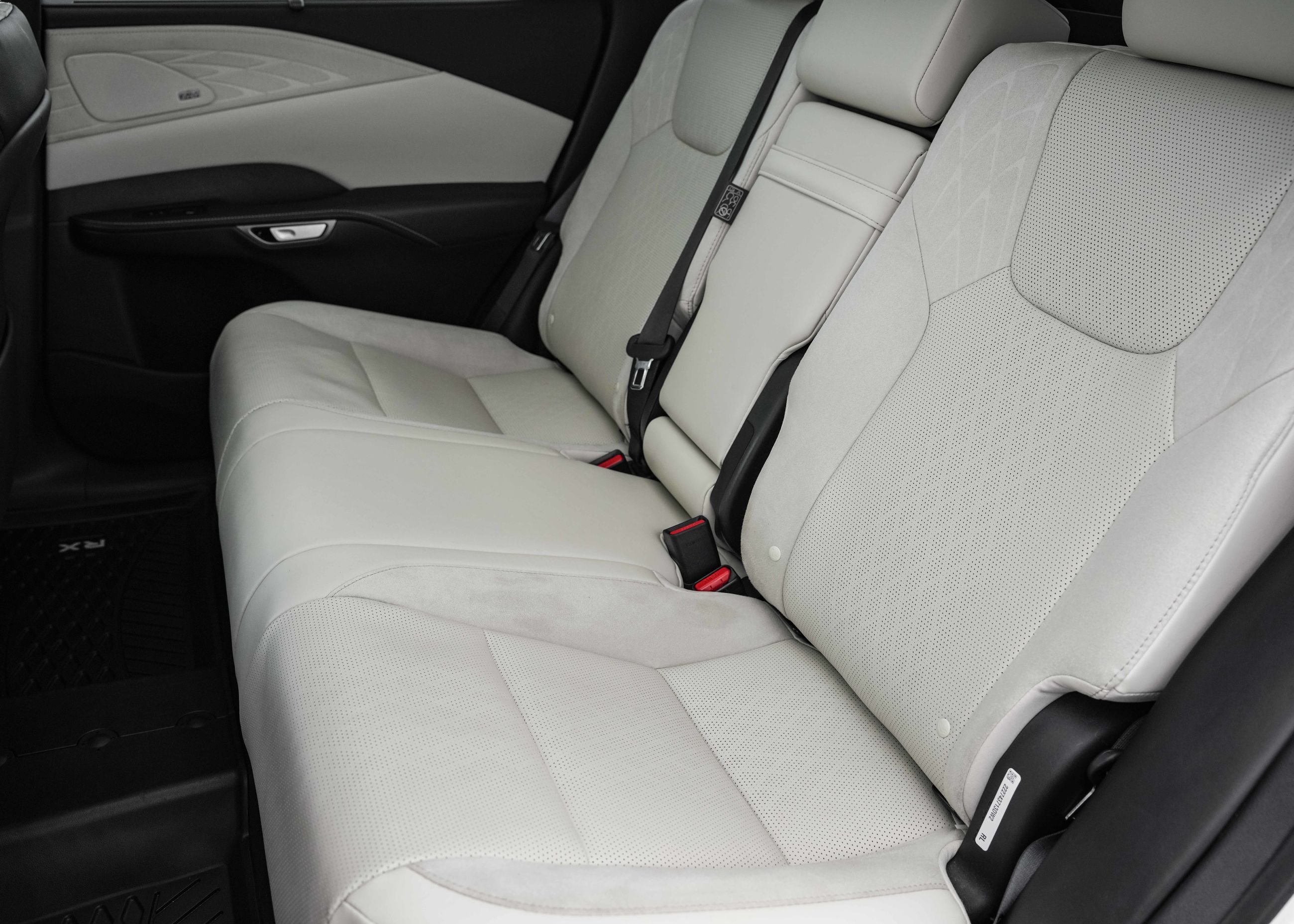 Lexus RX 350H **EXECUTIVE HYBRIDE PKG** 2023 — photo 8