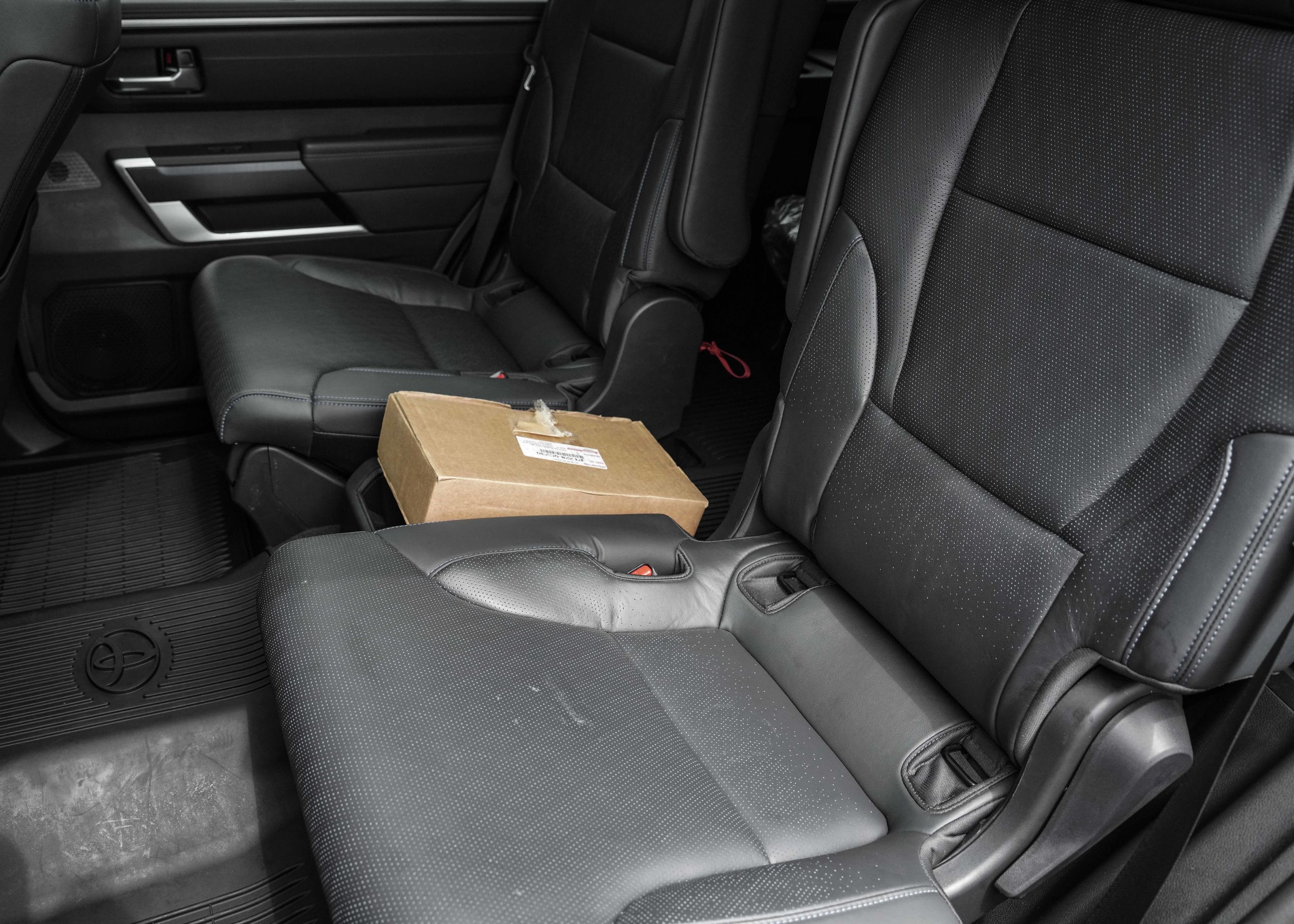 Toyota Sequoia **PLATINUM** 2025 — photo 7
