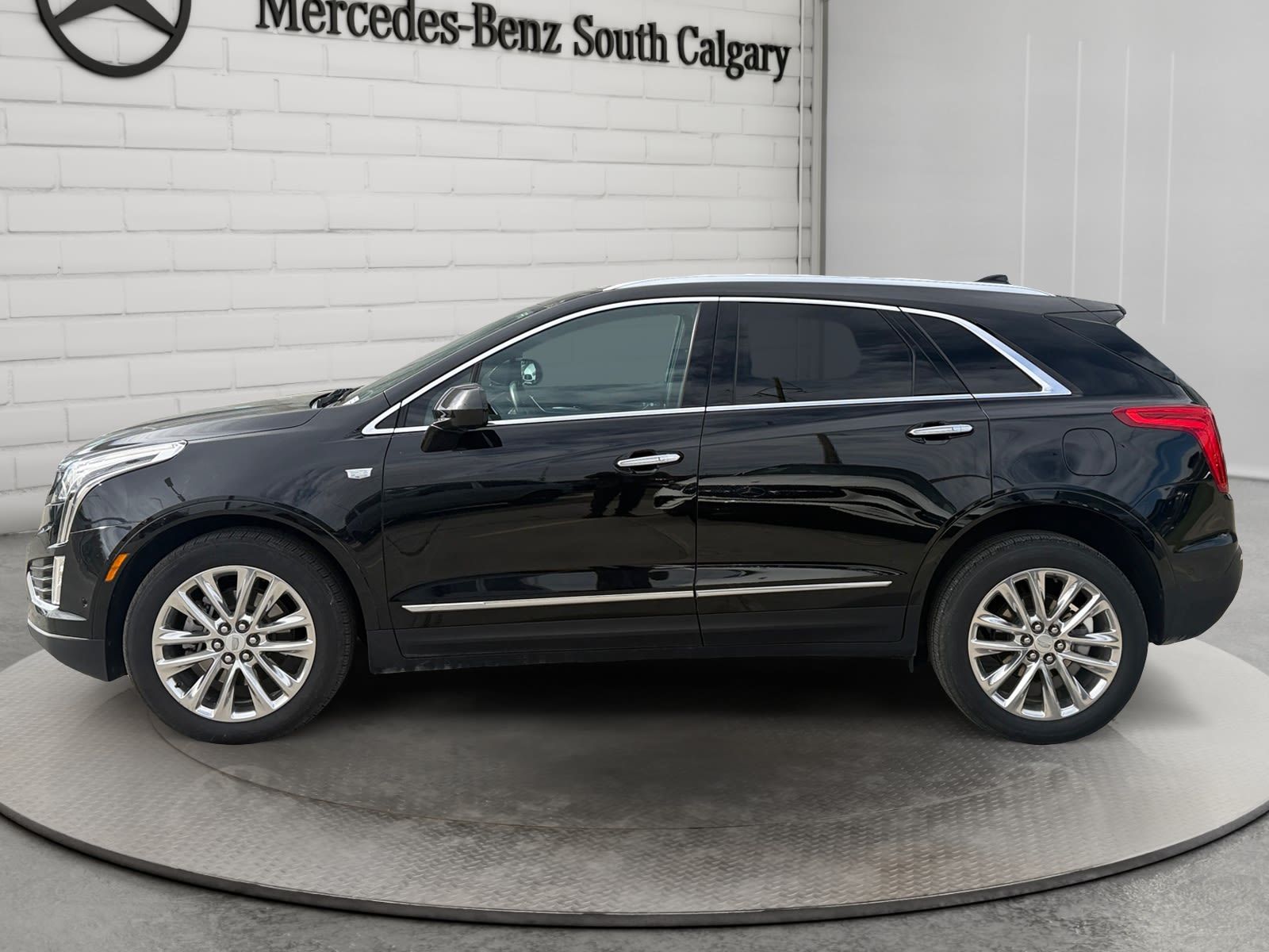 Photo 2017 Cadillac XT5 Platinum AWD #8