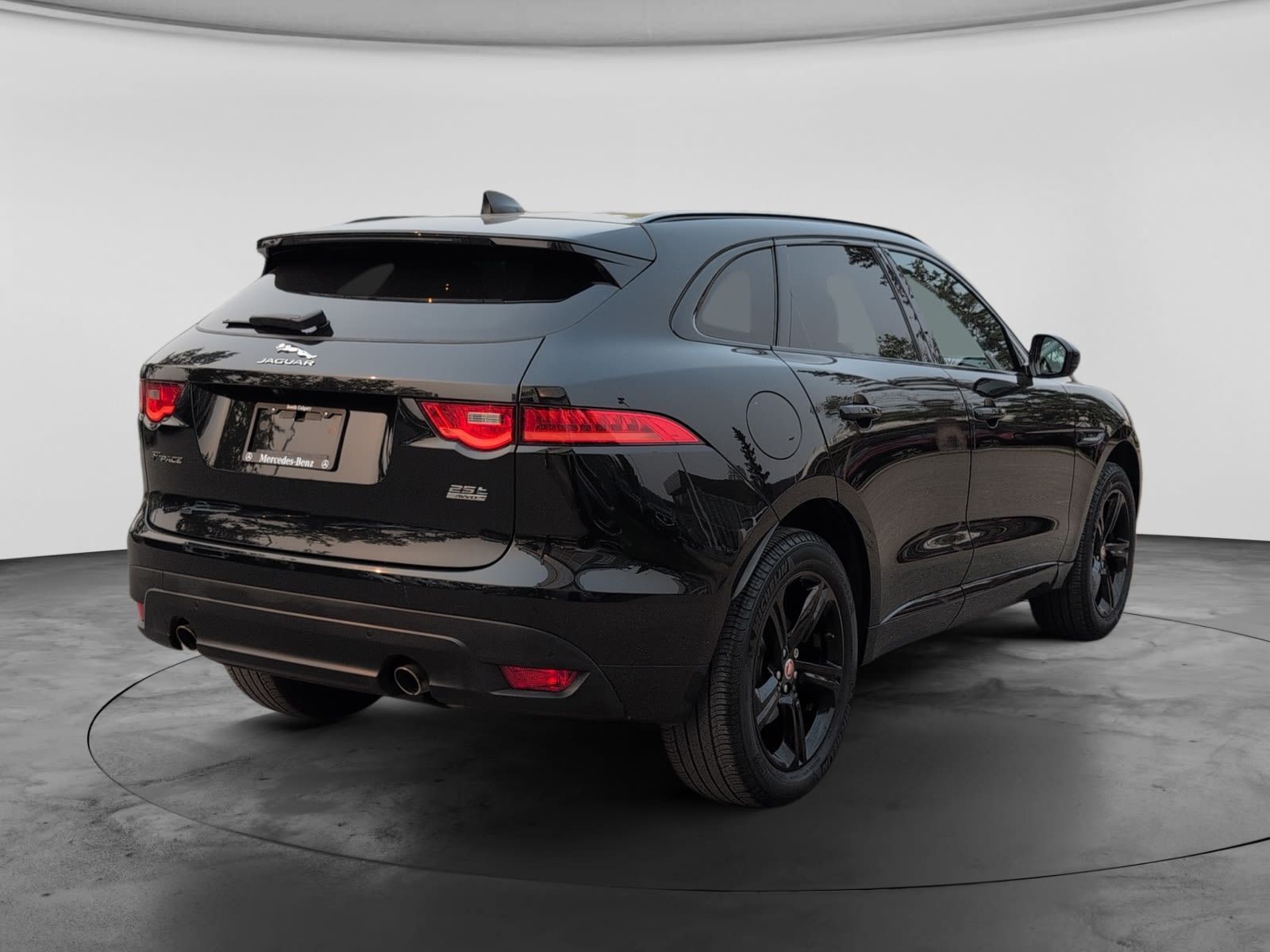 Photo 2020 Jaguar F-PACE Checkered Flag #5