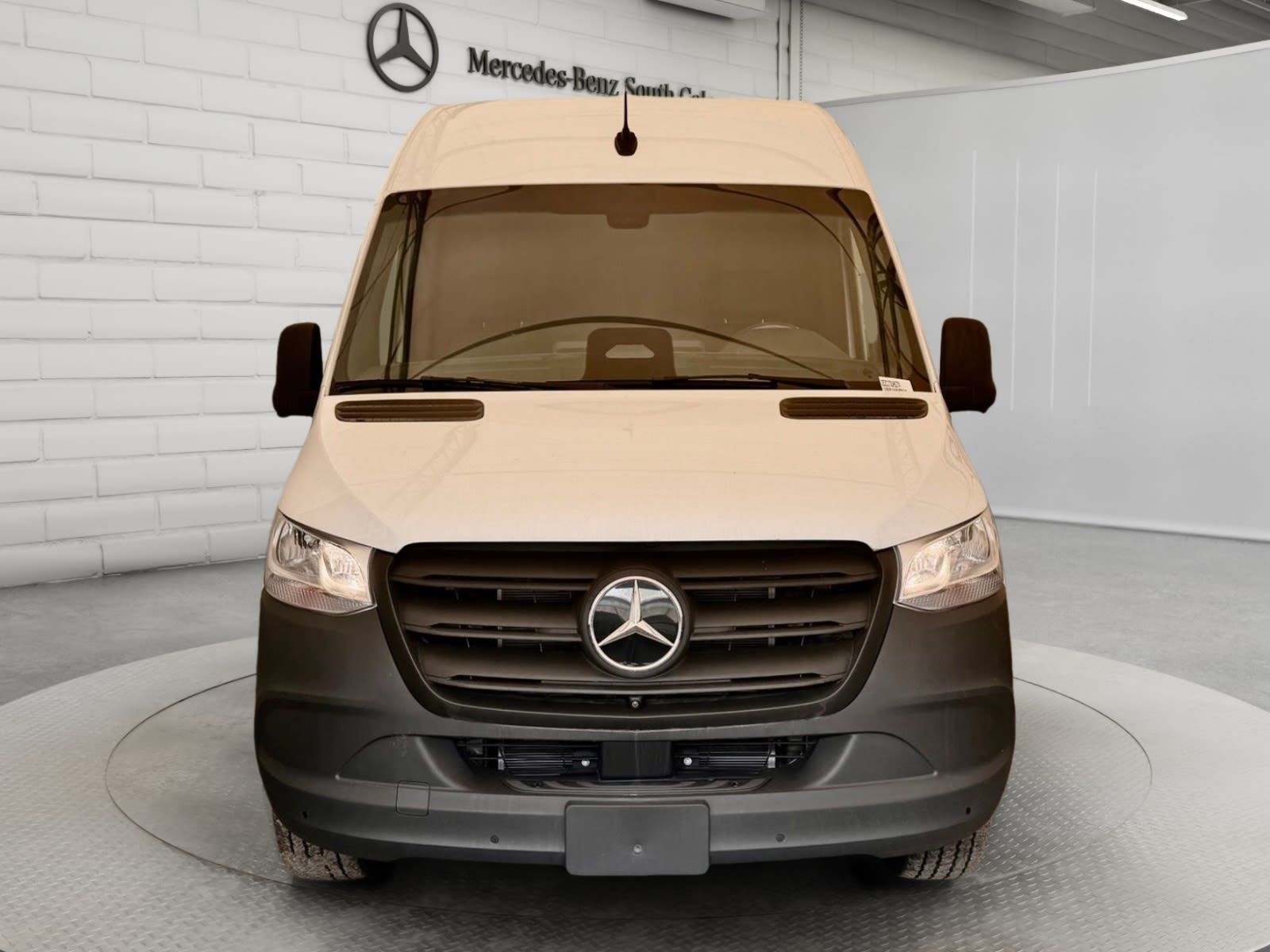 Photo 2025 Mercedes-Benz ESprinter 170 Wheelbase High Roof RWD #2