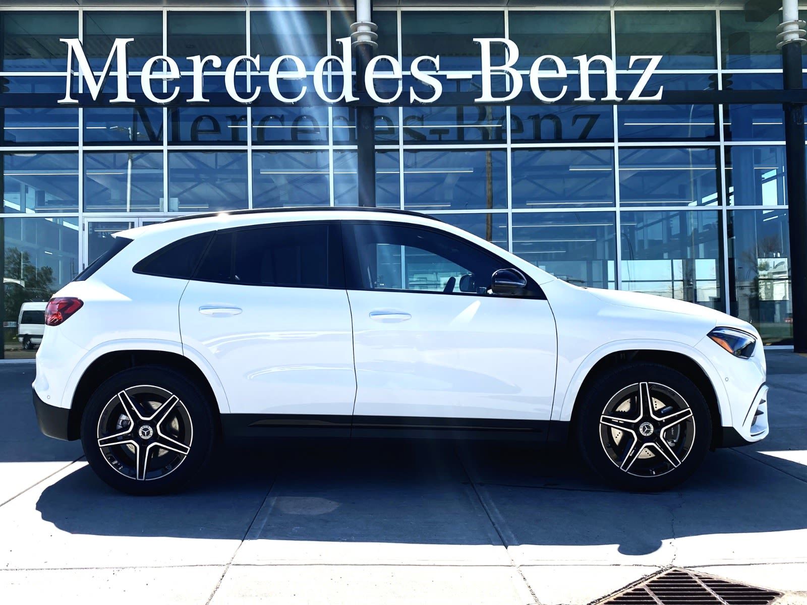 Photo 2026 Mercedes-Benz GLA 250 4MATIC SUV #6