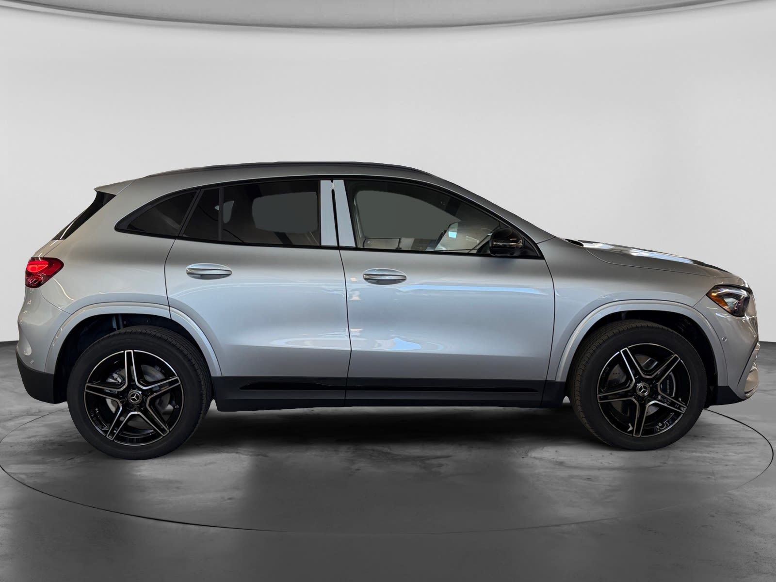 Photo 2026 Mercedes-Benz GLA 250 4MATIC SUV #4