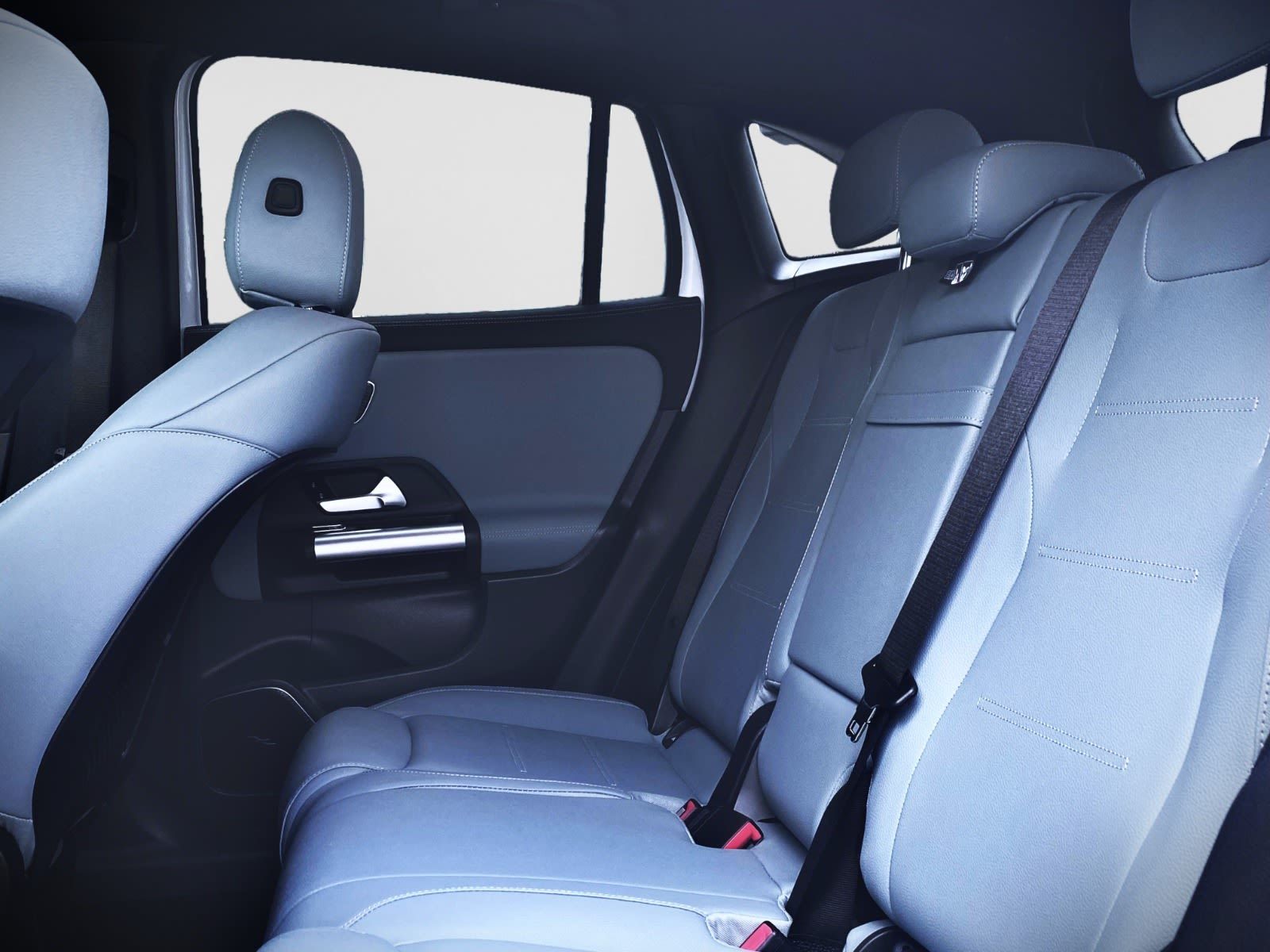 Photo 2026 Mercedes-Benz GLA 250 4MATIC SUV #8