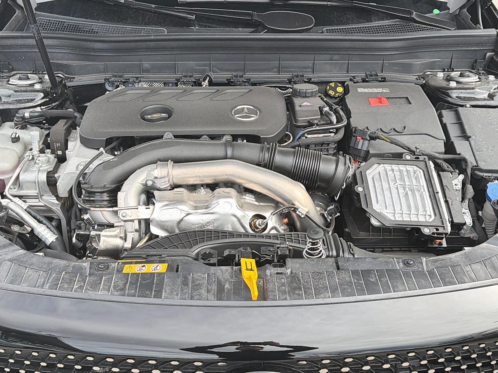 Photo 2026 Mercedes-Benz GLB 250 4MATIC SUV #7