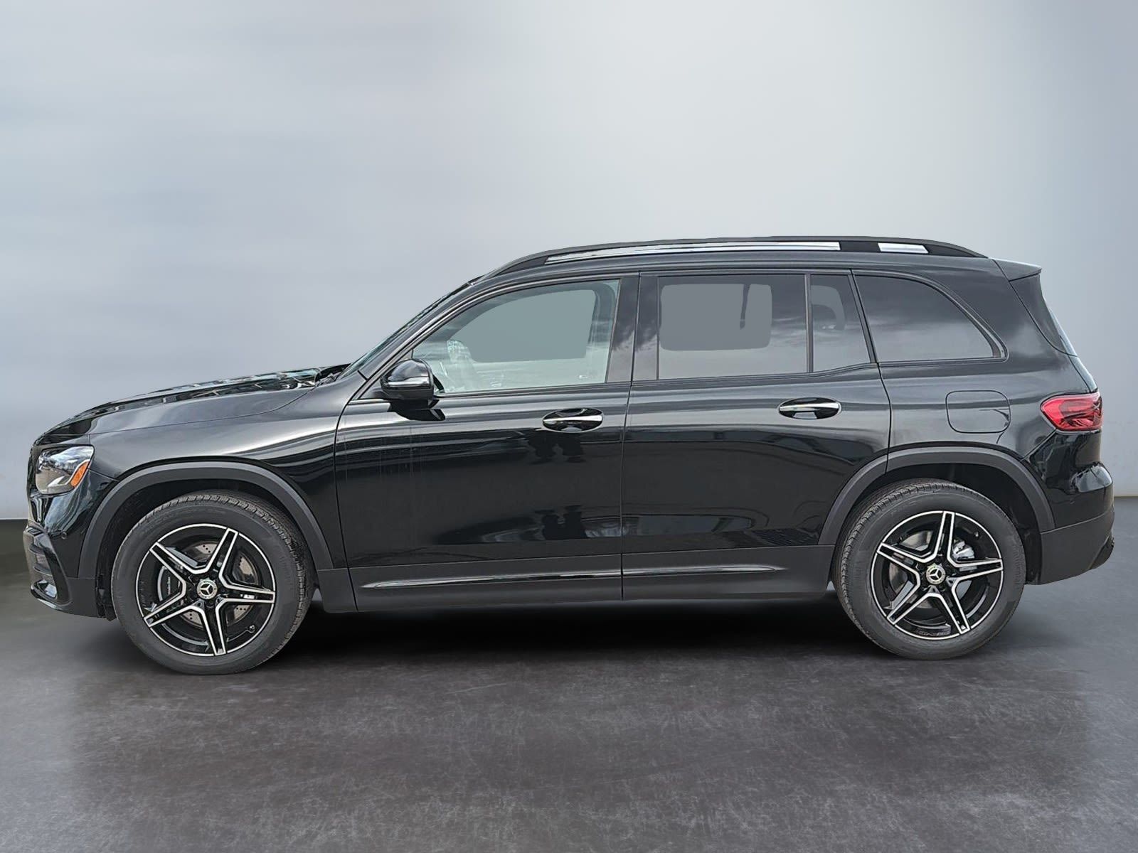Photo 2026 Mercedes-Benz GLB 250 4MATIC SUV #5