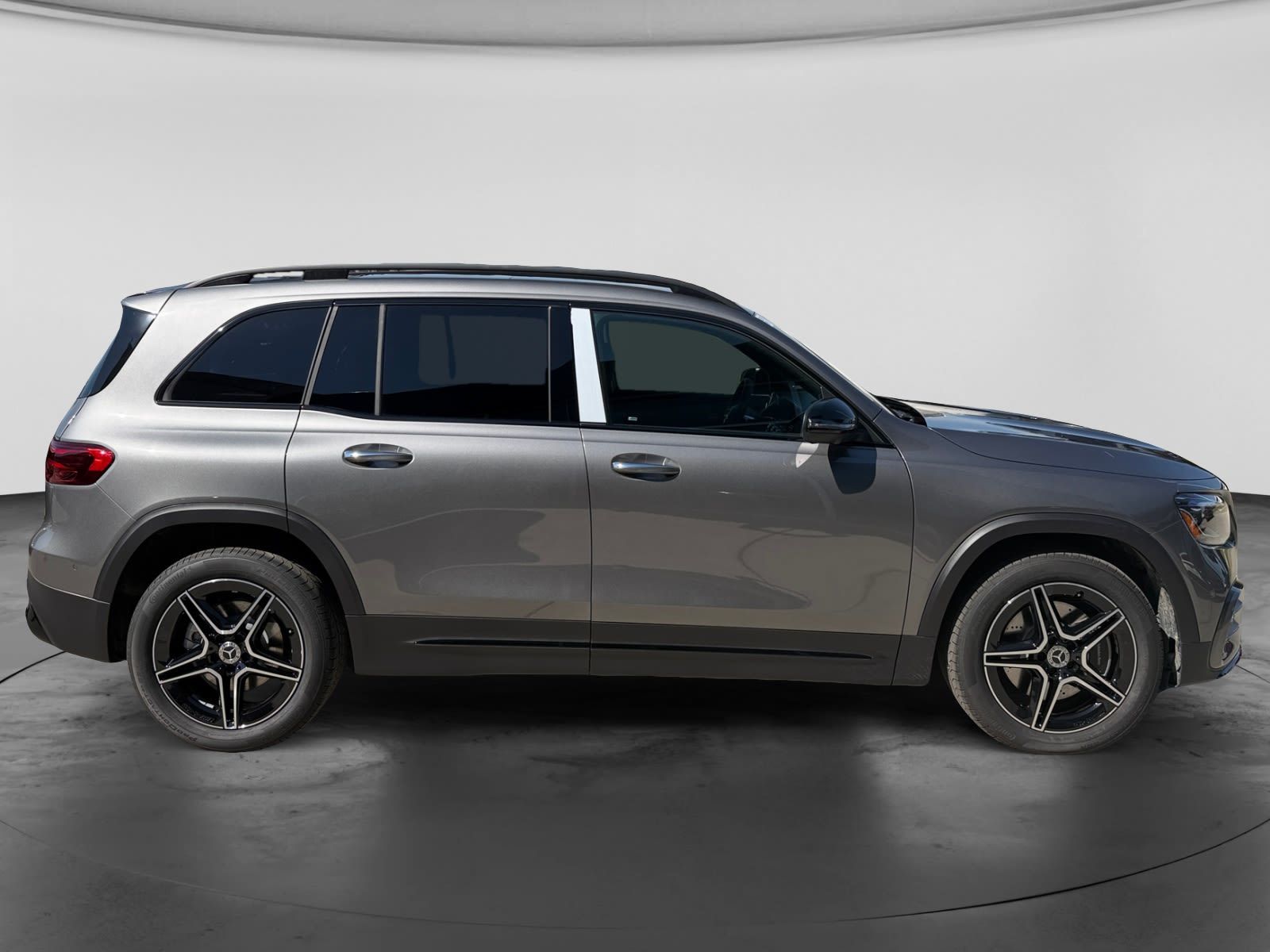 Photo 2026 Mercedes-Benz GLB 250 4MATIC SUV #4