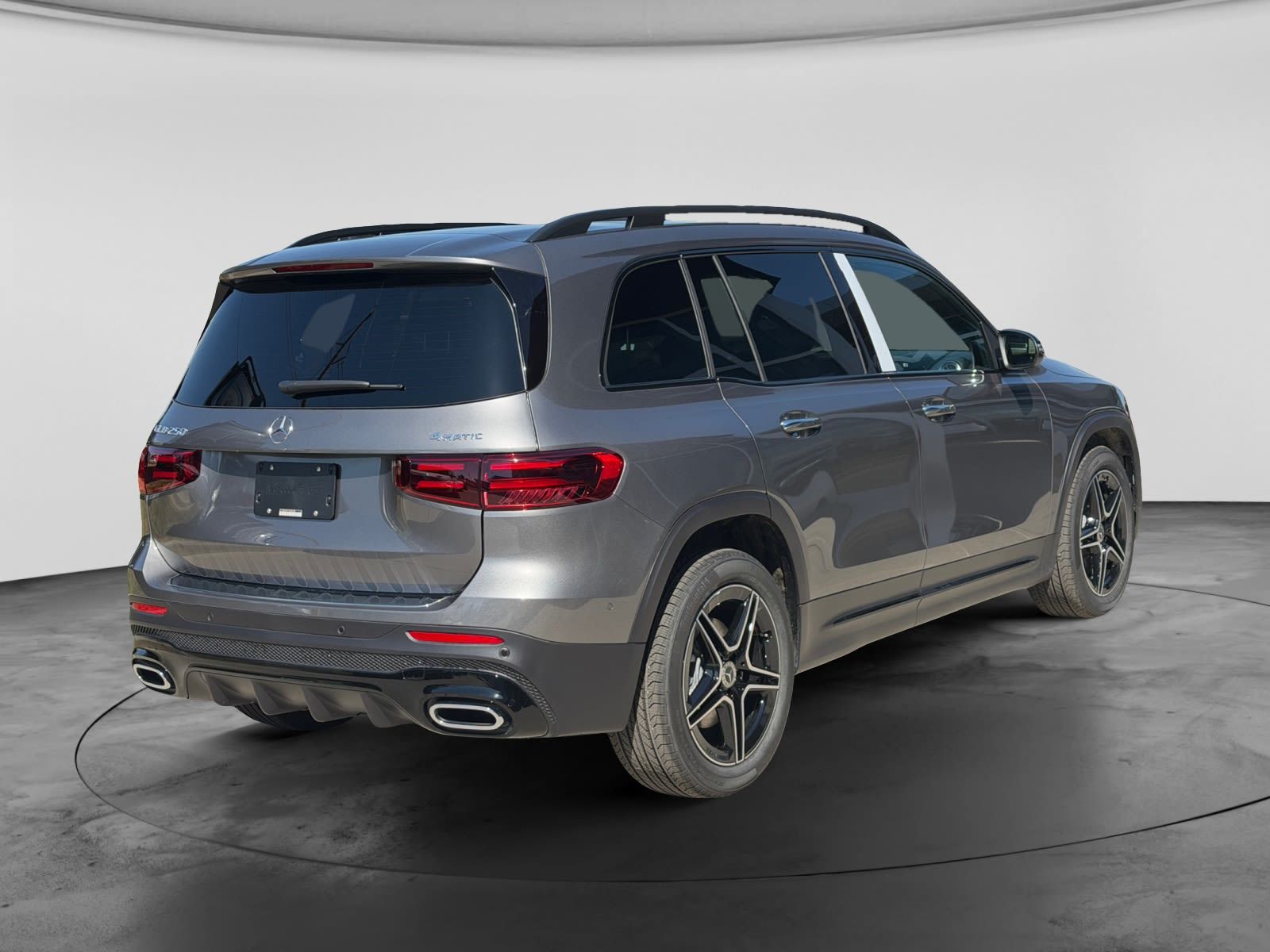 Photo 2026 Mercedes-Benz GLB 250 4MATIC SUV #5