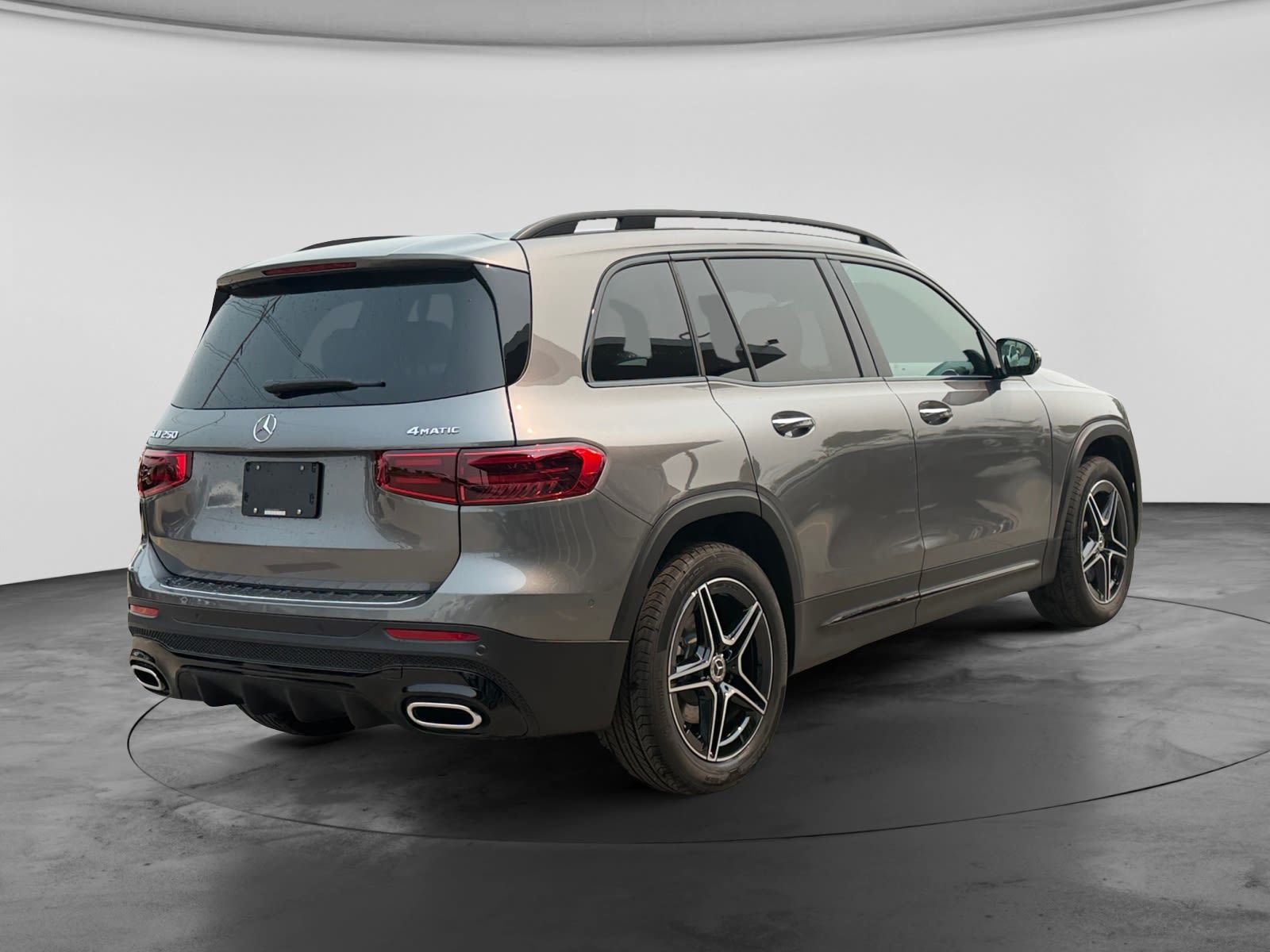Photo 2026 Mercedes-Benz GLB 250 4MATIC SUV #5