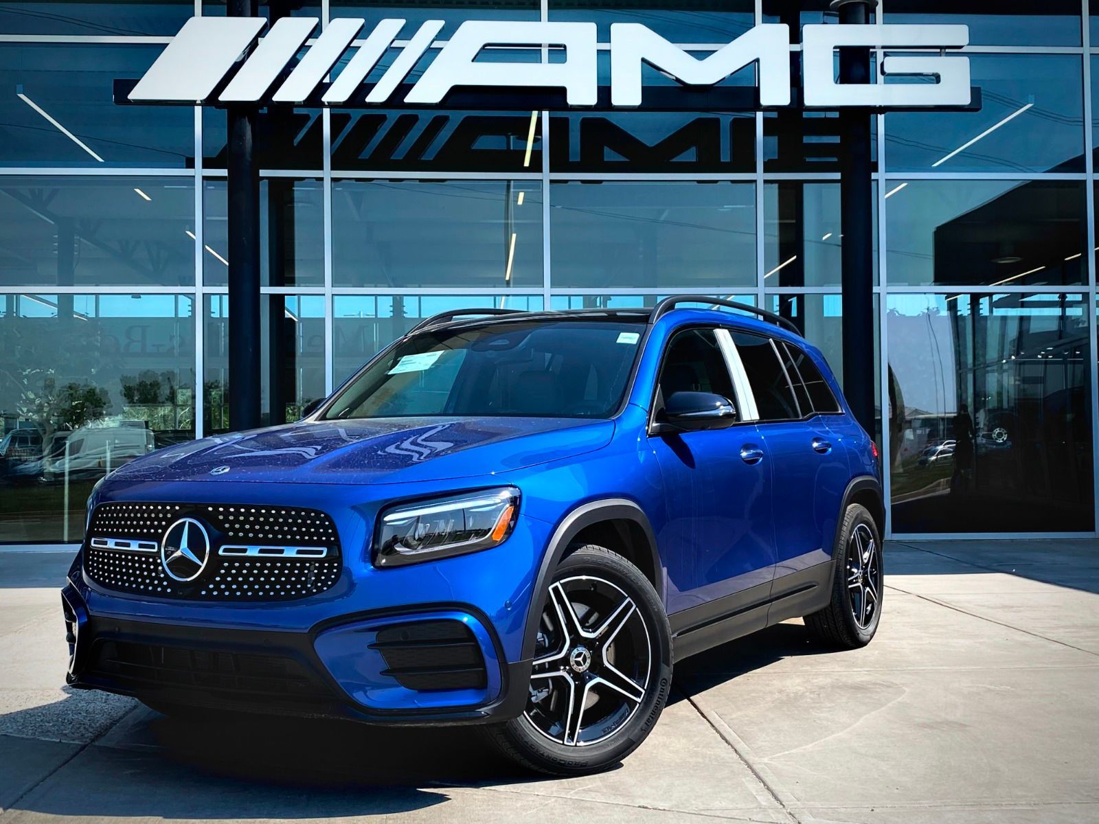 Photo 2026 Mercedes-Benz GLB 250 4MATIC SUV #5