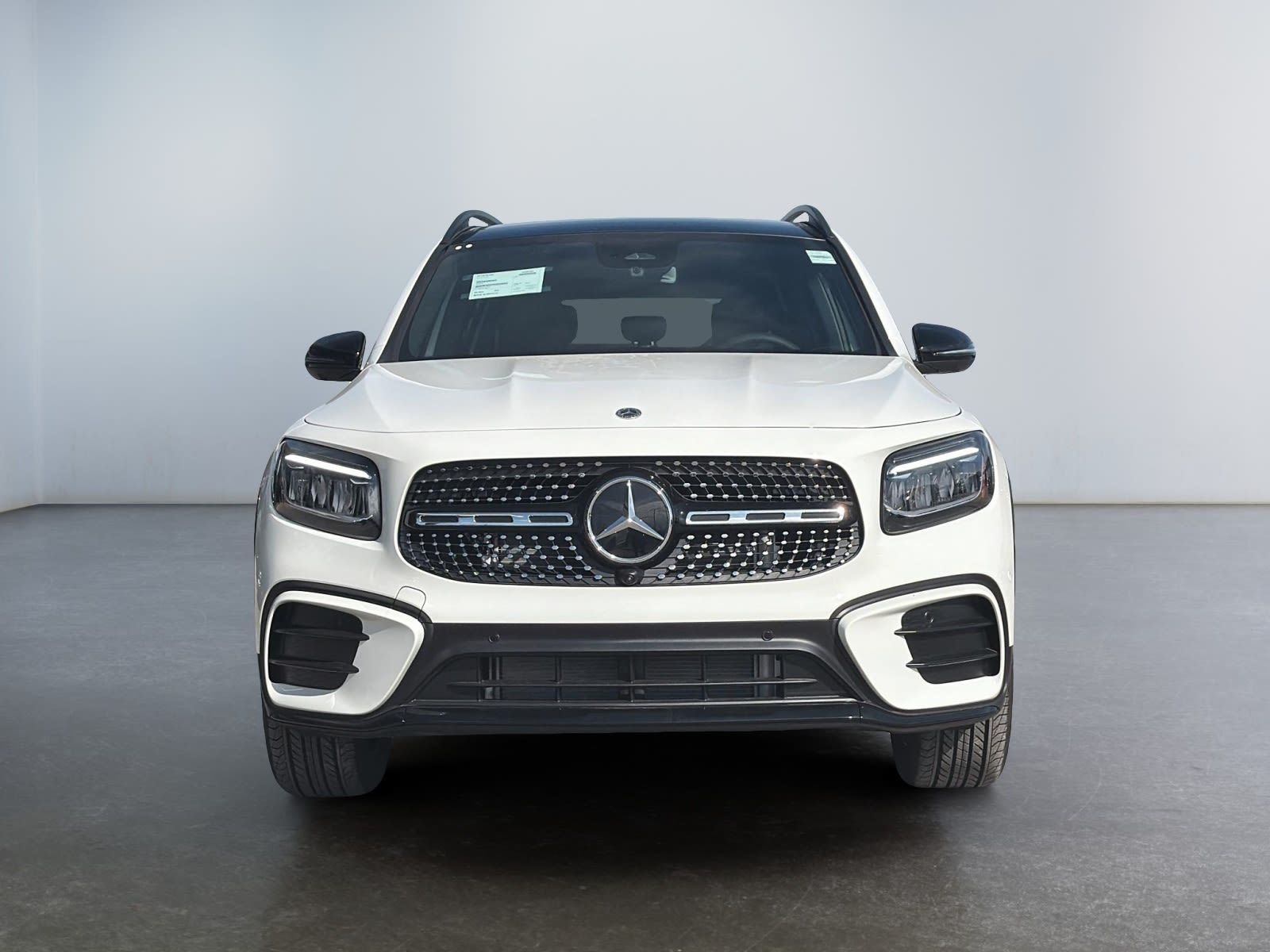 Photo 2026 Mercedes-Benz GLB 250 4MATIC SUV #2