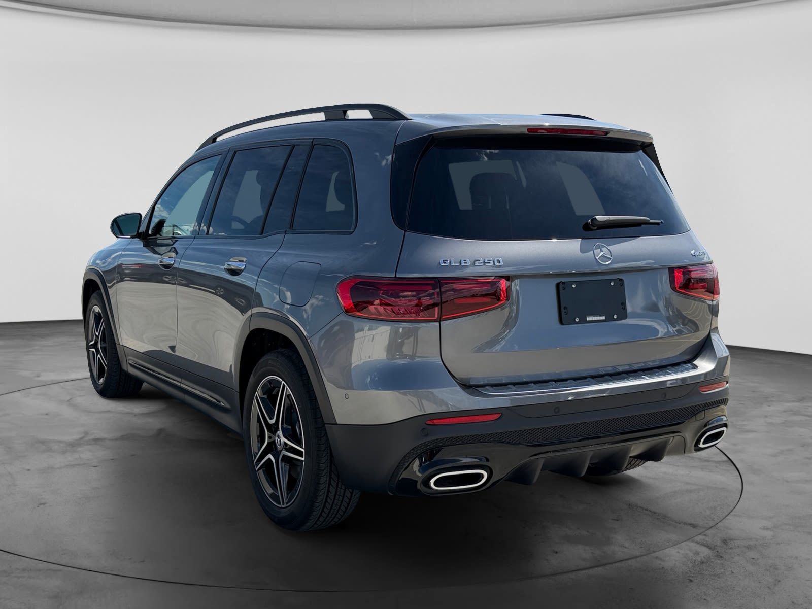 Photo 2026 Mercedes-Benz GLB 250 4MATIC SUV #7