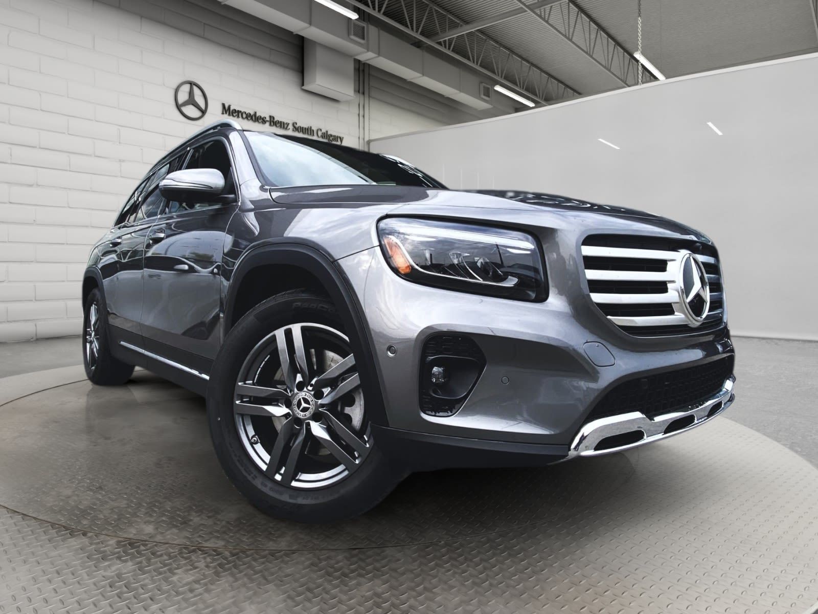 Photo 2026 Mercedes-Benz GLB 250 4MATIC SUV #4