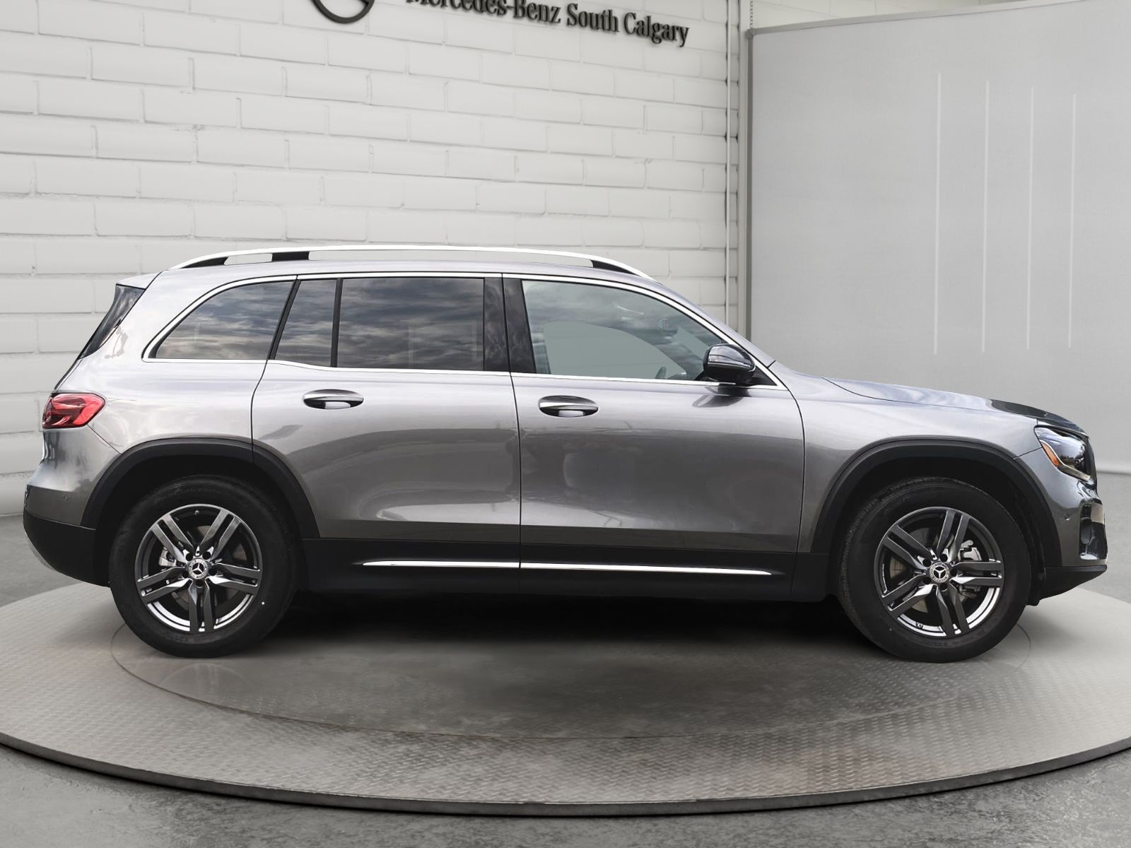 Photo 2026 Mercedes-Benz GLB 250 4MATIC SUV #6
