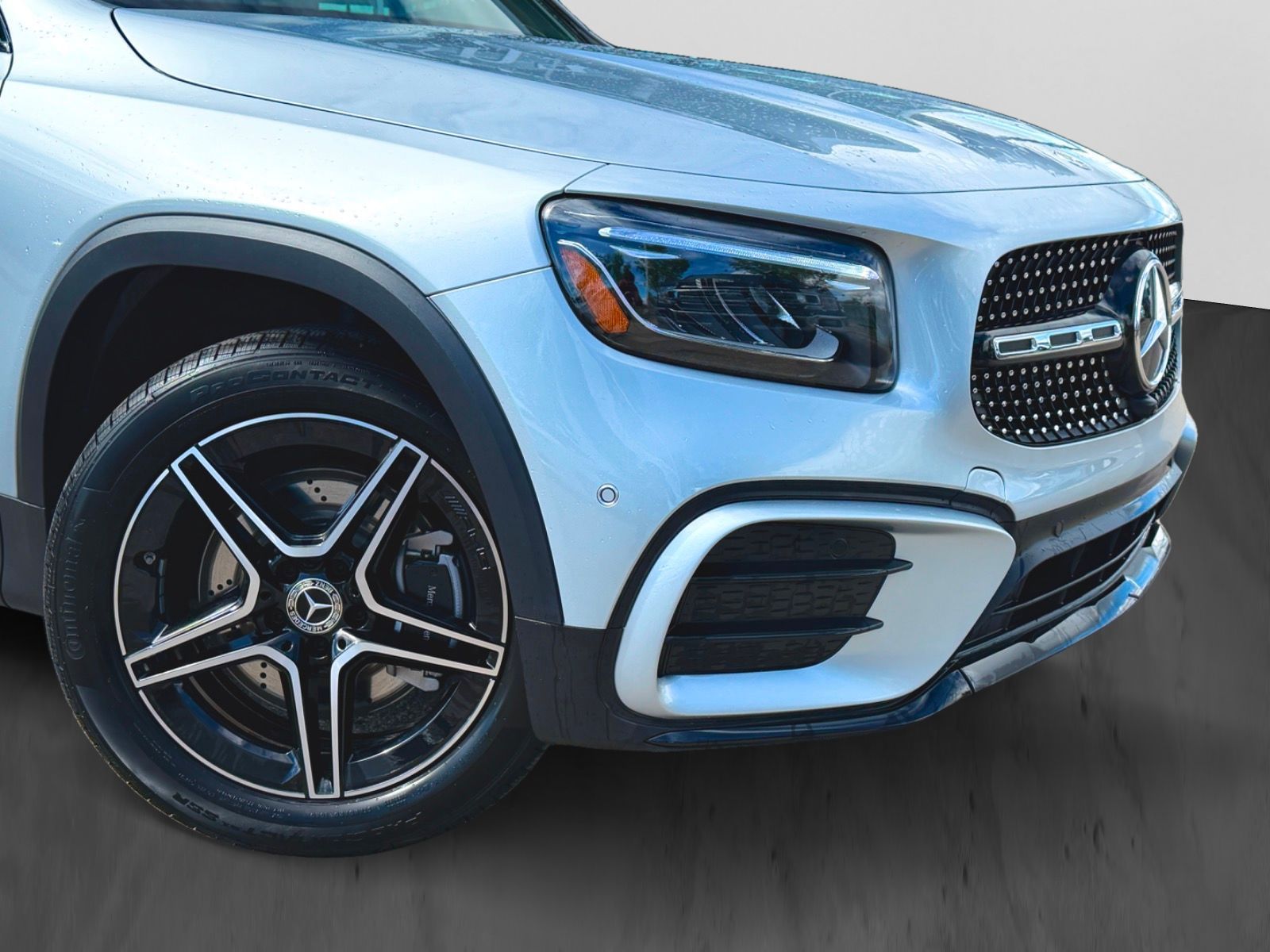Photo 2026 Mercedes-Benz GLB 250 4MATIC SUV #2