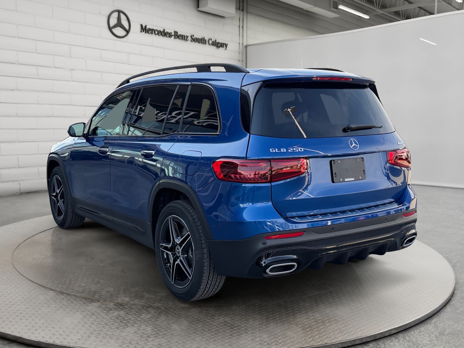 Photo 2026 Mercedes-Benz GLB 250 4MATIC SUV #7