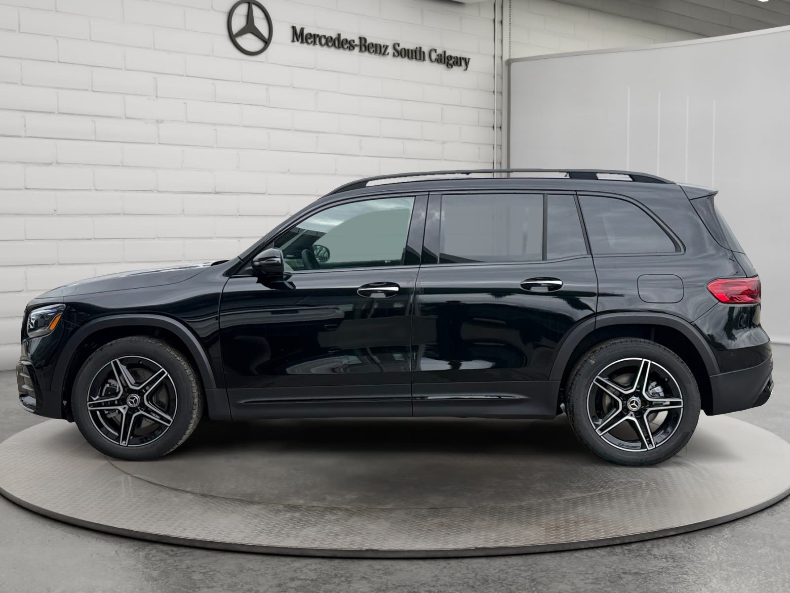 Photo 2026 Mercedes-Benz GLB 250 4MATIC SUV #8
