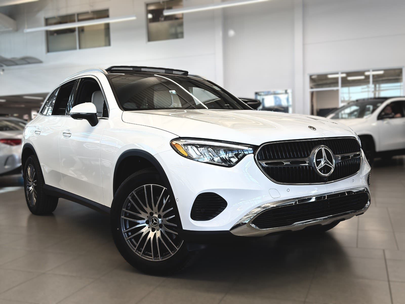 Photo 2026 Mercedes-Benz GLC 300 4MATIC SUV #2