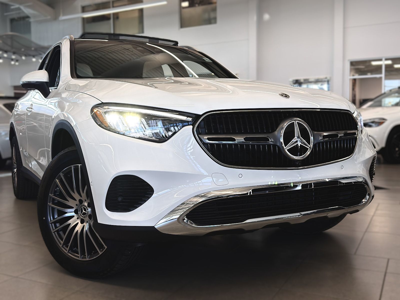 Photo 2026 Mercedes-Benz GLC 300 4MATIC SUV #3