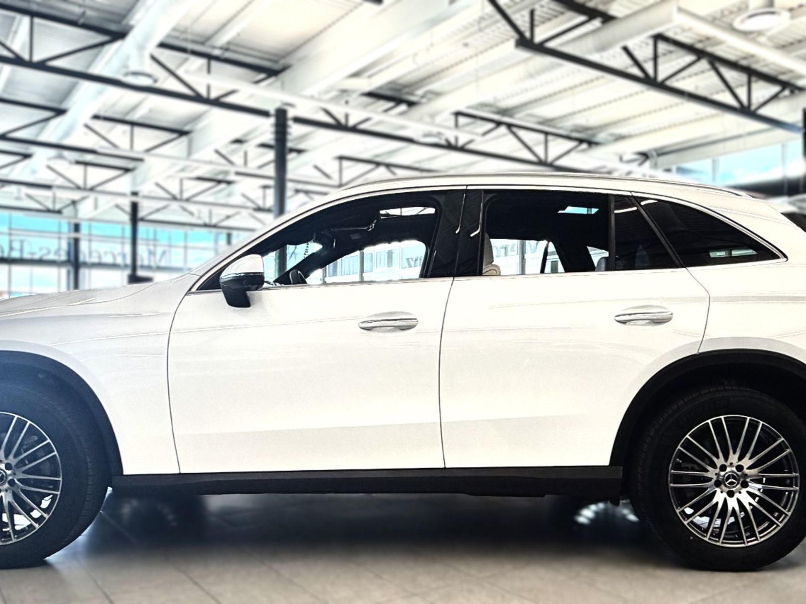 Photo 2026 Mercedes-Benz GLC 300 4MATIC SUV #6