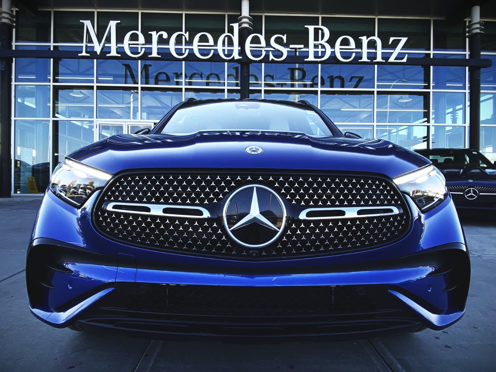 Photo 2026 Mercedes-Benz GLC 300 4MATIC SUV #3