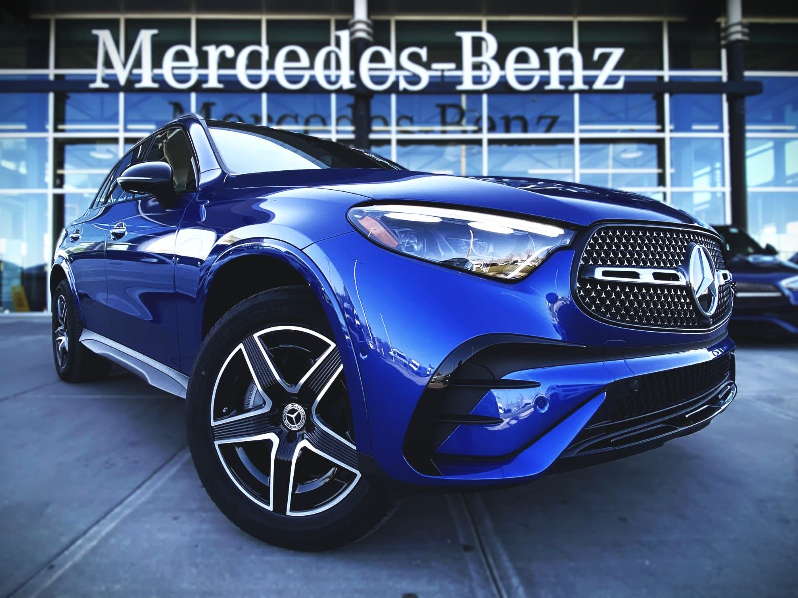 Photo 2026 Mercedes-Benz GLC 300 4MATIC SUV #4