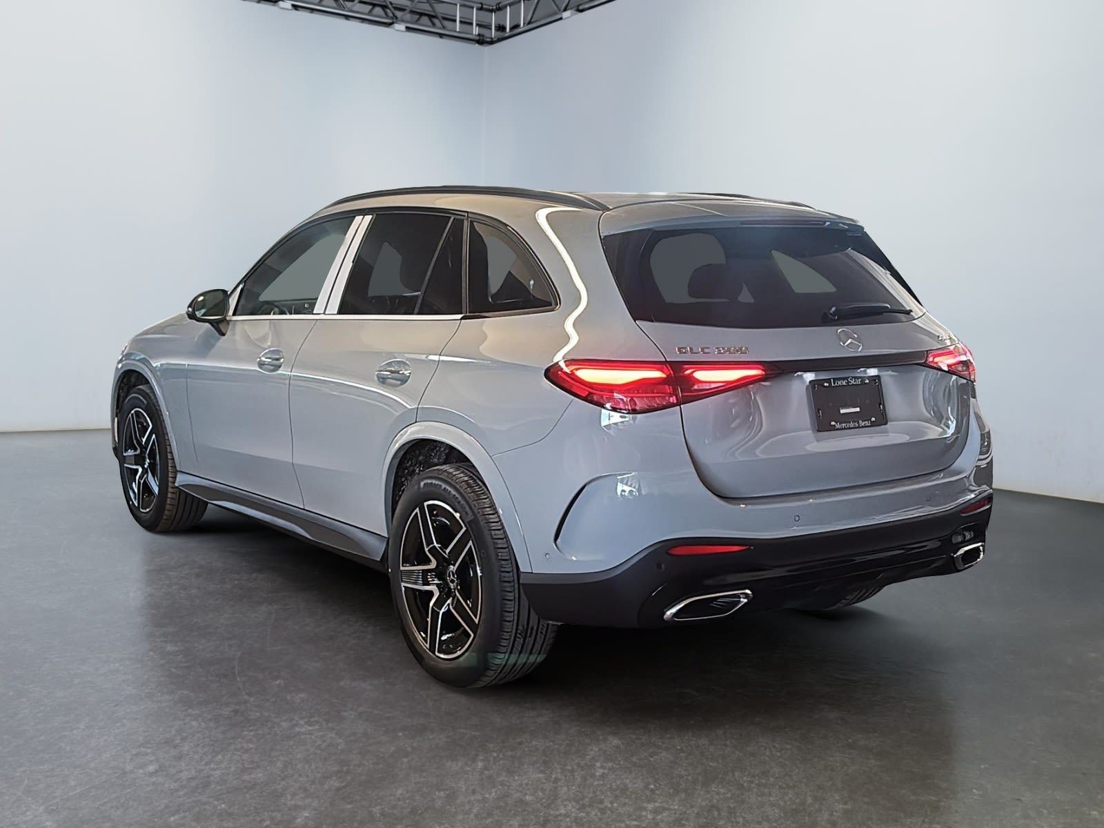 Photo 2026 Mercedes-Benz GLC 300 4MATIC SUV #4