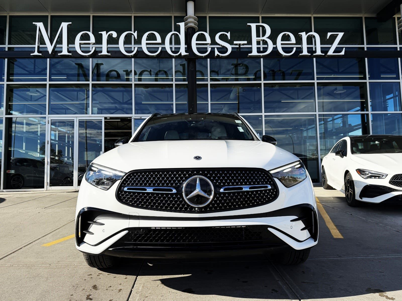 Photo 2026 Mercedes-Benz GLC GLC 350e #3