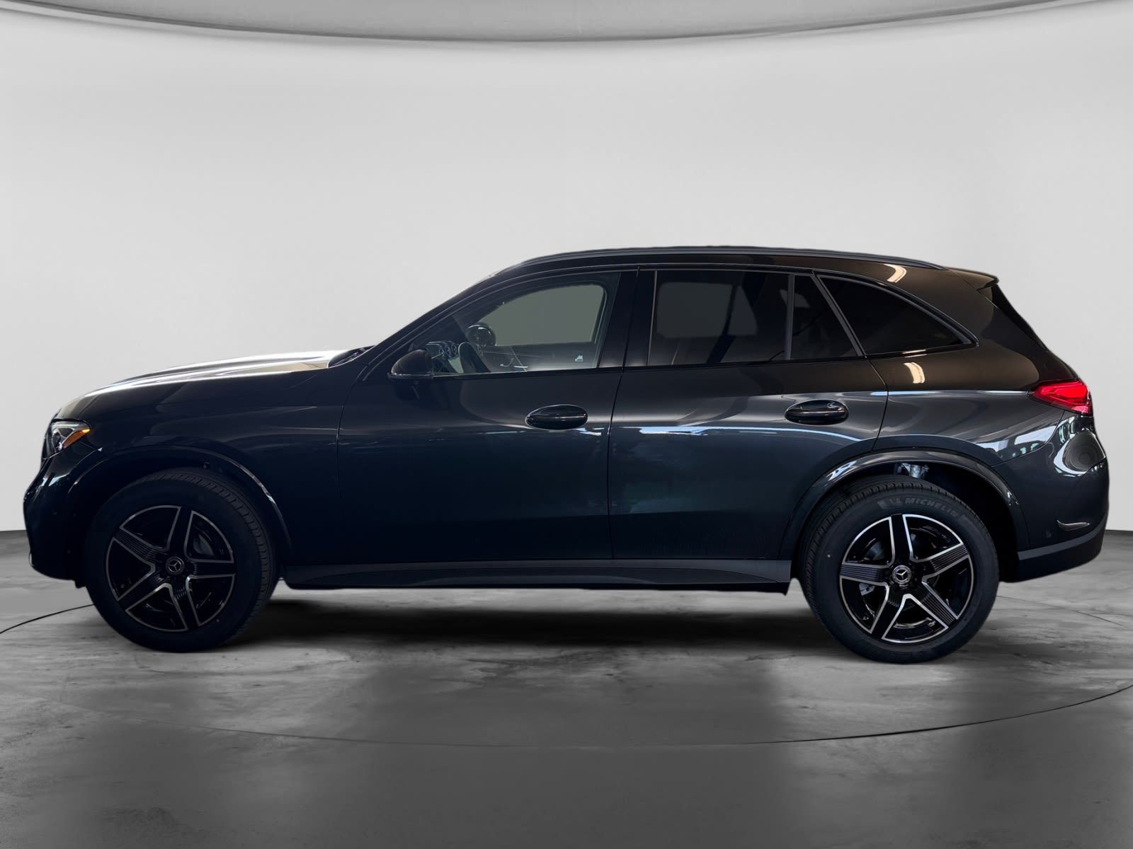 Photo 2027 Mercedes-Benz GLC 300 4MATIC SUV #8