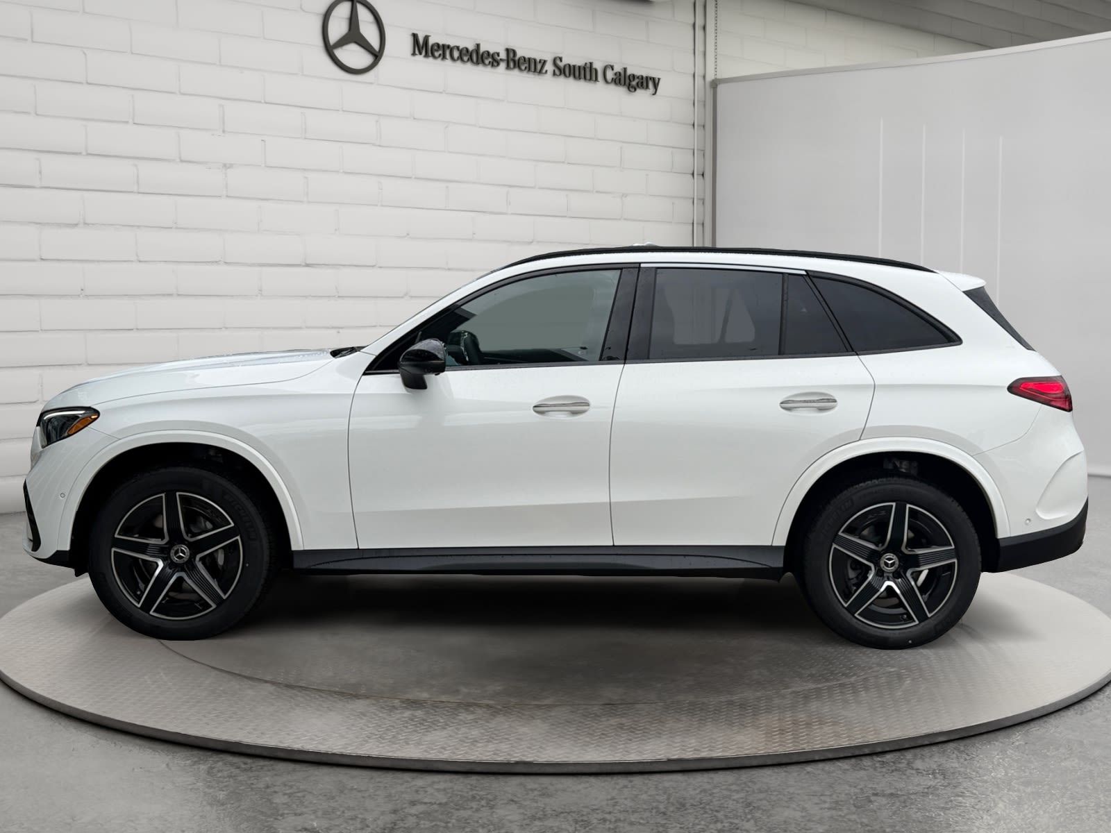 Photo 2027 Mercedes-Benz GLC 300 4MATIC SUV #8