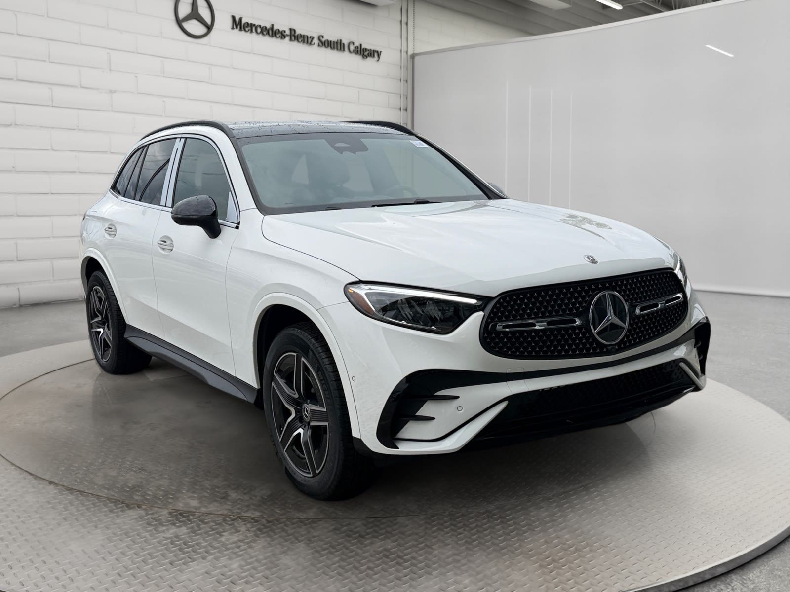 Photo 2027 Mercedes-Benz GLC 300 4MATIC SUV #3
