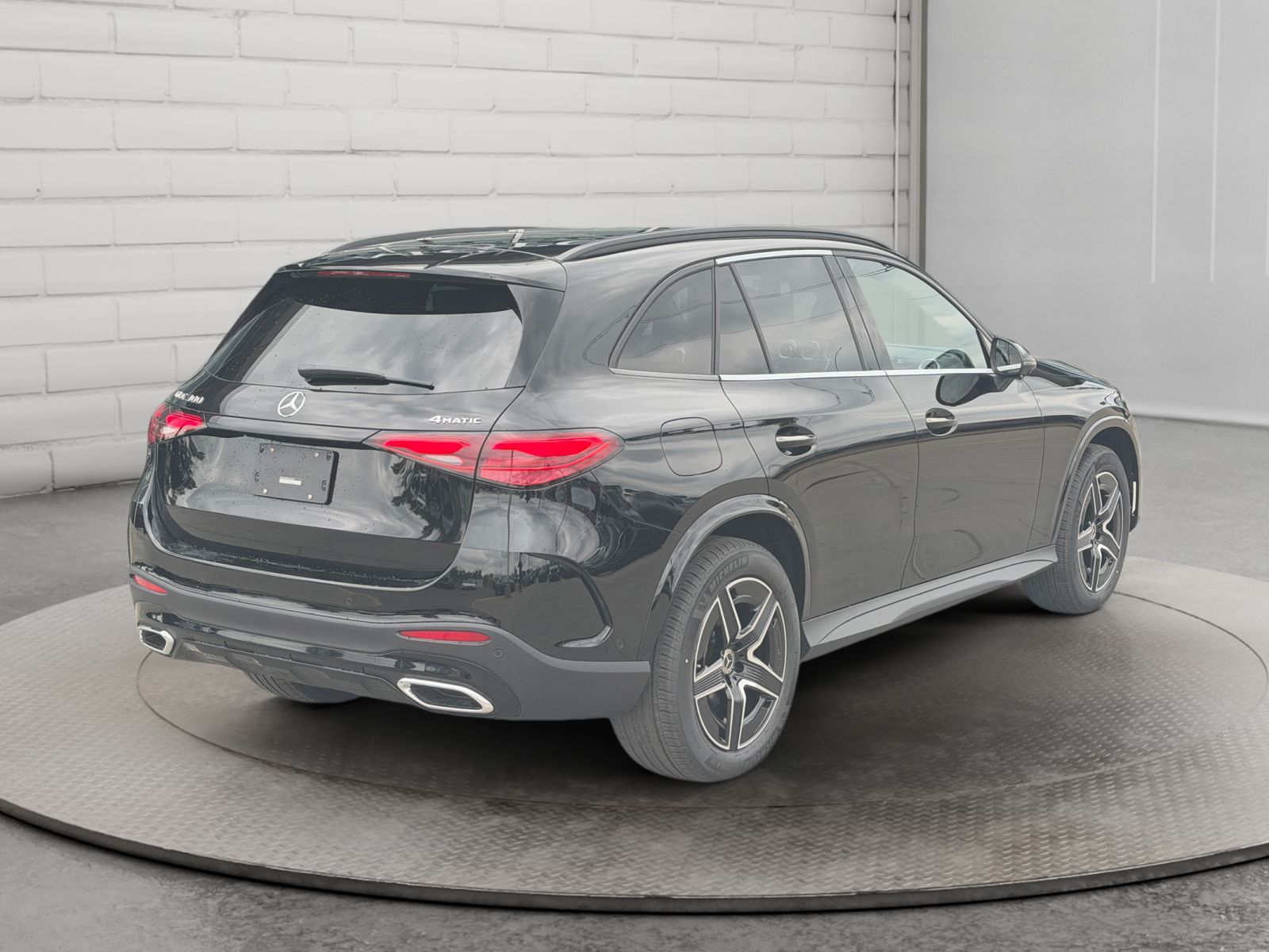 Photo 2027 Mercedes-Benz GLC 300 4MATIC SUV #5