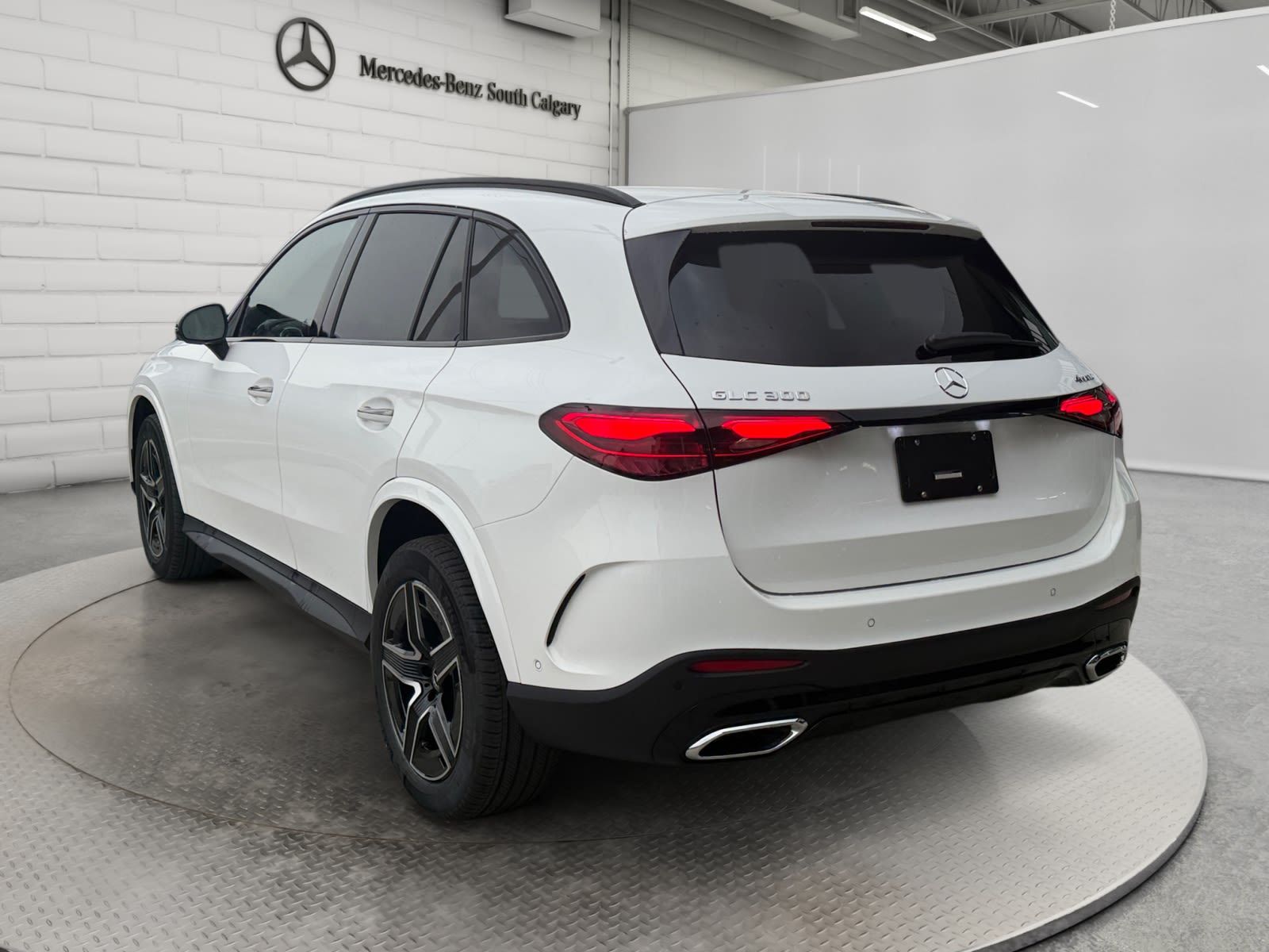 Photo 2027 Mercedes-Benz GLC 300 4MATIC SUV #7