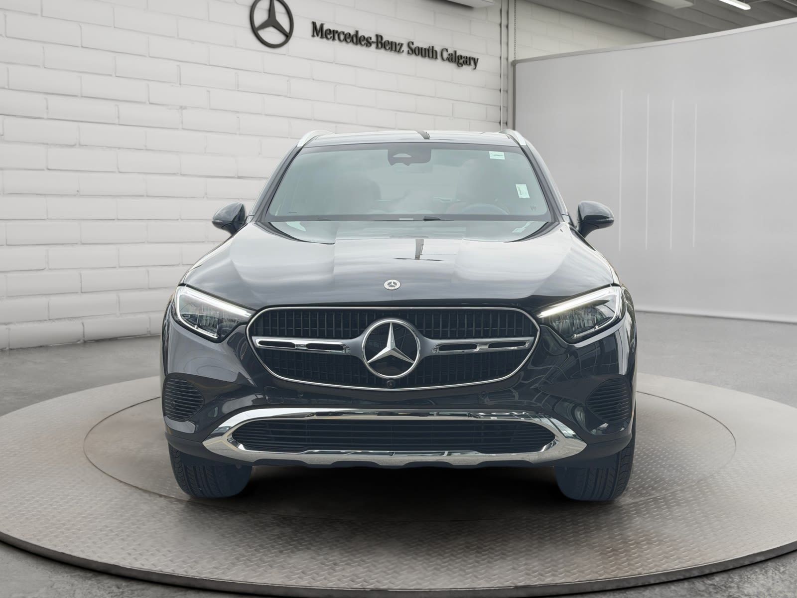 Photo 2027 Mercedes-Benz GLC 300 4MATIC SUV #2