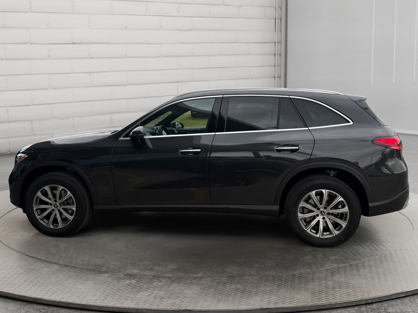 Photo 2027 Mercedes-Benz GLC 300 4MATIC SUV #8