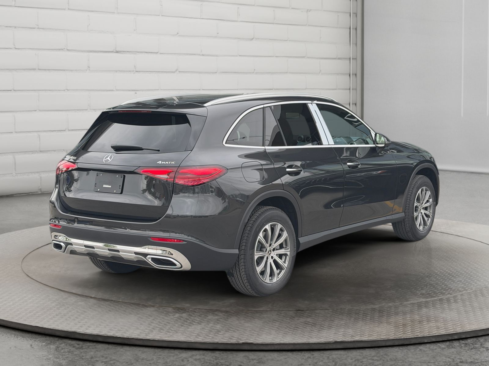 Photo 2027 Mercedes-Benz GLC 300 4MATIC SUV #5