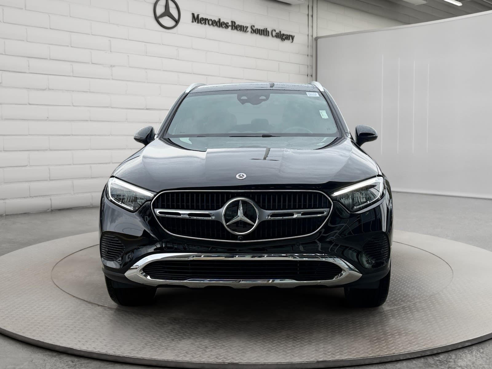 Photo 2027 Mercedes-Benz GLC 300 4MATIC SUV #2