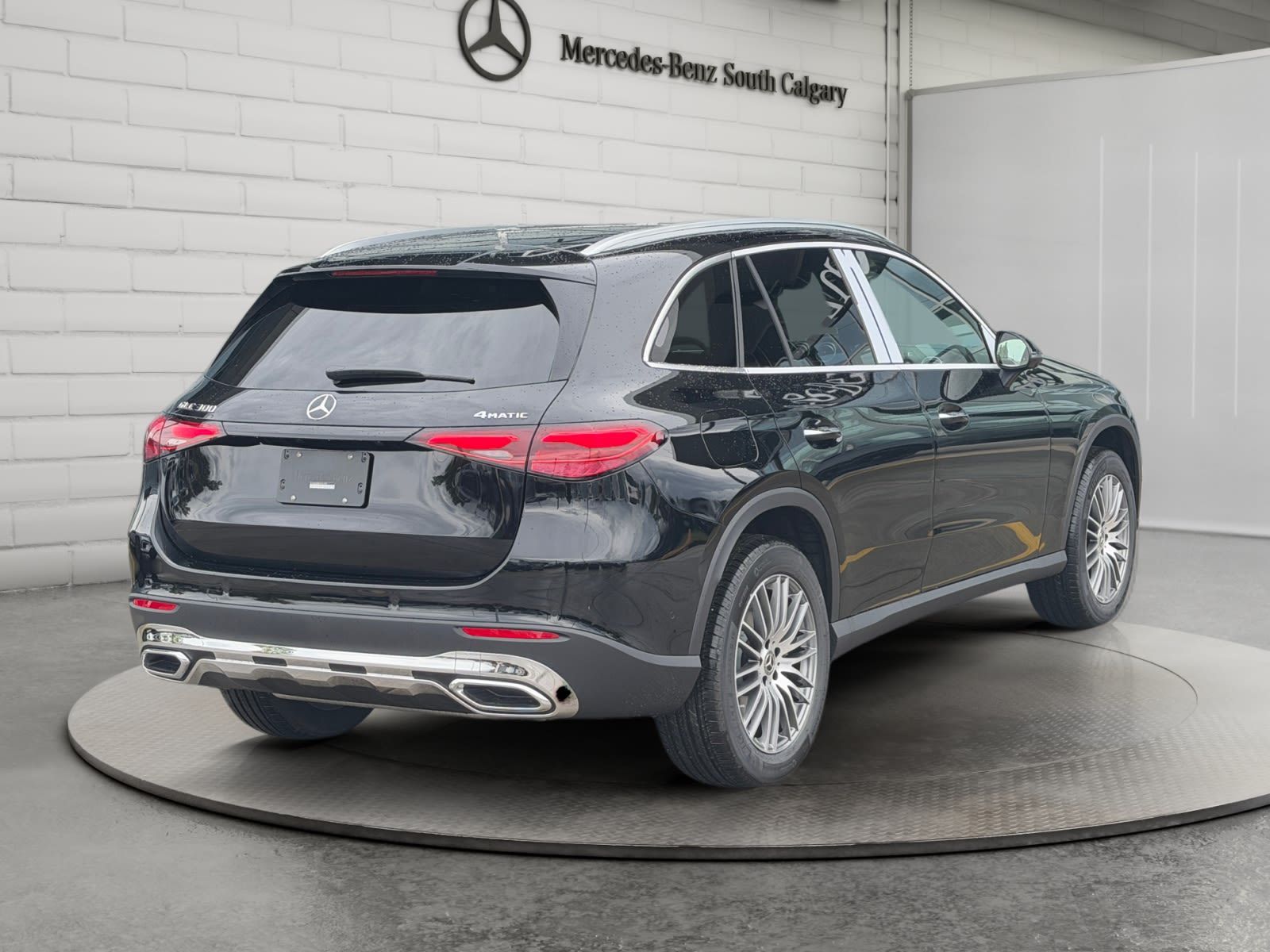 Photo 2027 Mercedes-Benz GLC 300 4MATIC SUV #5