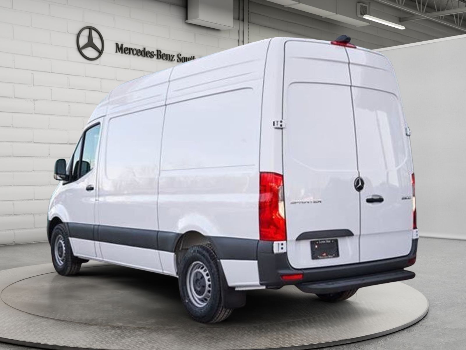 Photo 2025 Mercedes-Benz Sprinter 2500 144 Wheelbase Standard Roof RWD #4