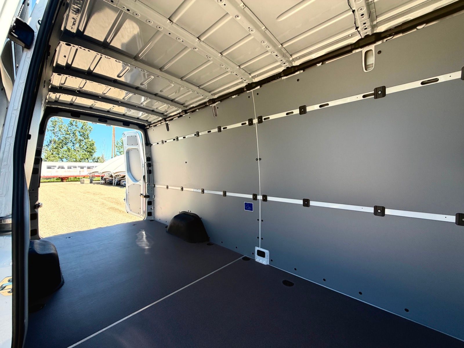 Photo 2026 Mercedes-Benz Sprinter Cargo Van High Roof 4-Cyl Diesel #8